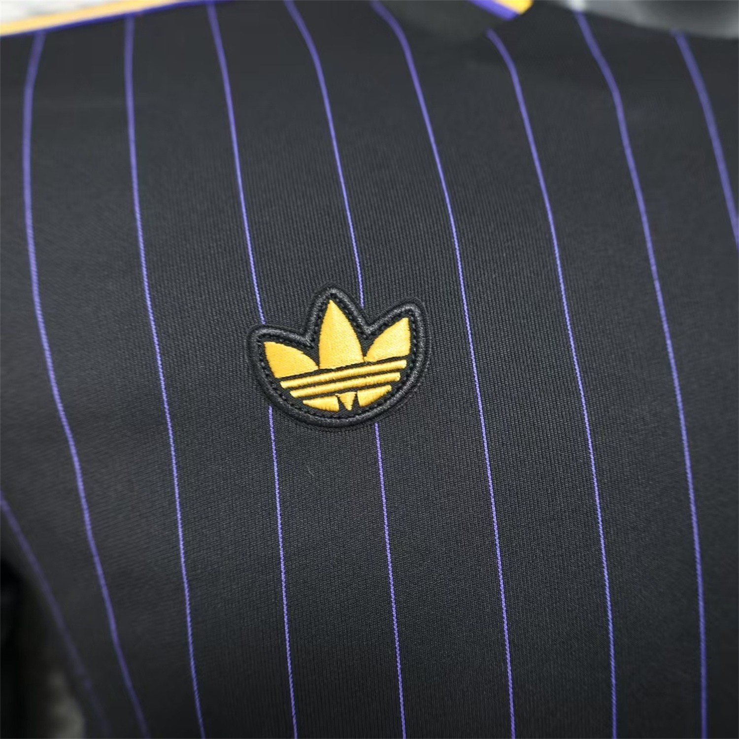 AlphaJersey-Manchester United 25-26 Trefoil Purple Lines Black Travel Jersey - Player Version