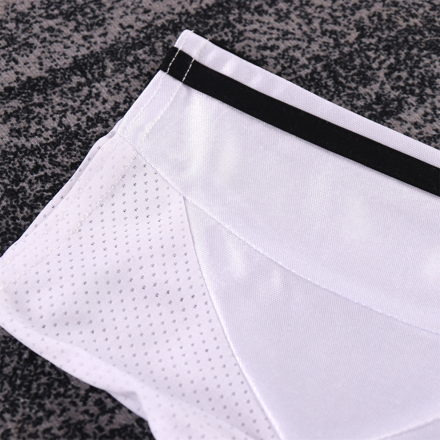 AlphaJersey-Retro Real Madrid 04-05 Home Kids Kit