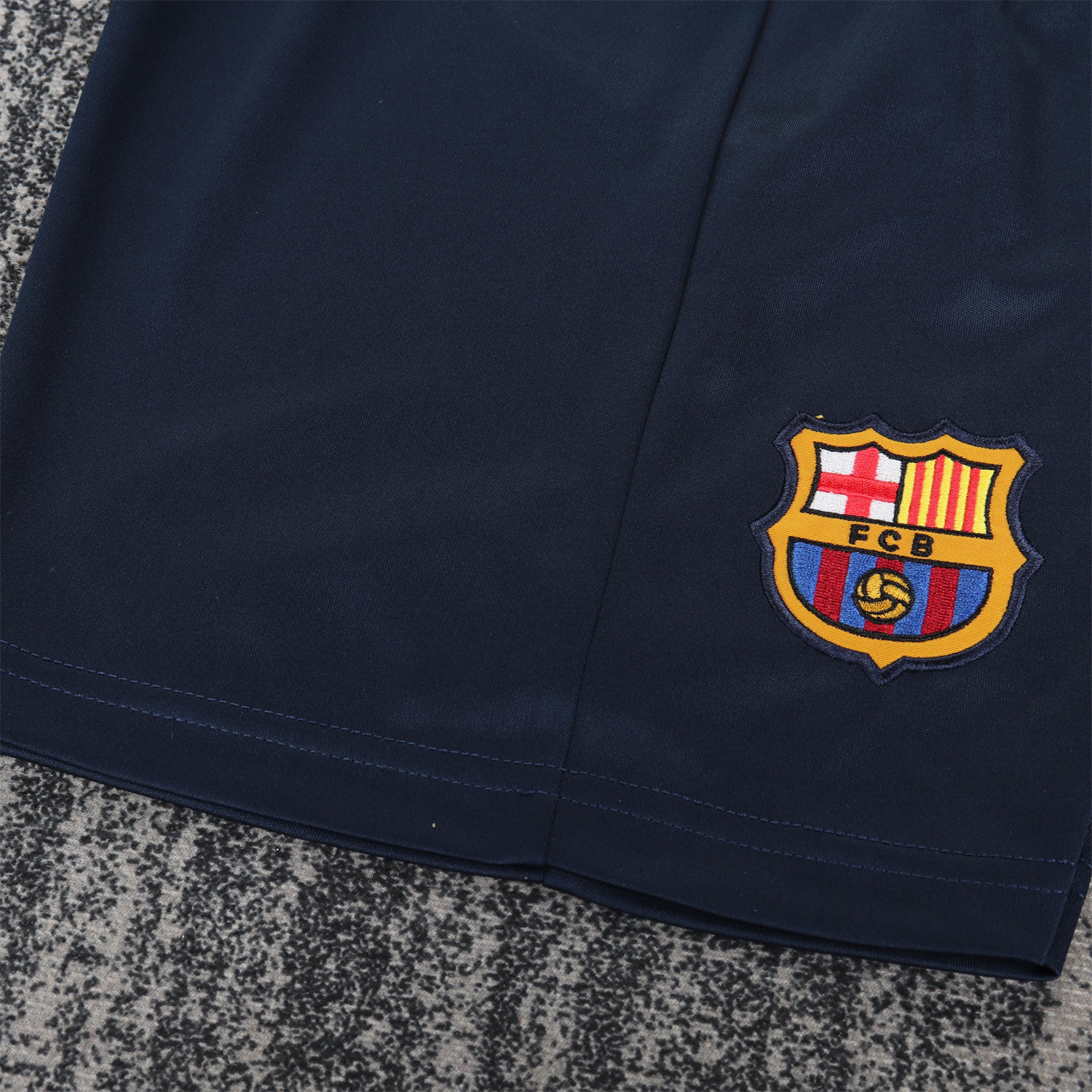 AlphaJersey-Retro Barcelona 2004-05 Away Kids Kit
