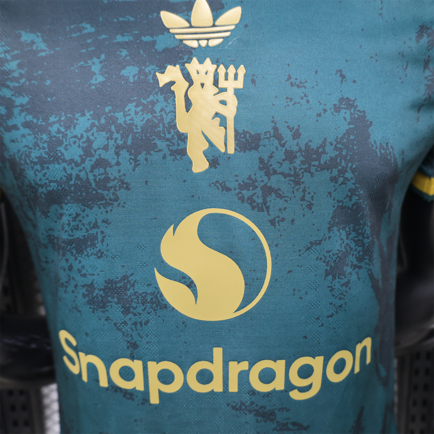 AlphaJersey-Manchester United 26-27 Devil Green Gold Special Jersey - Player Version
