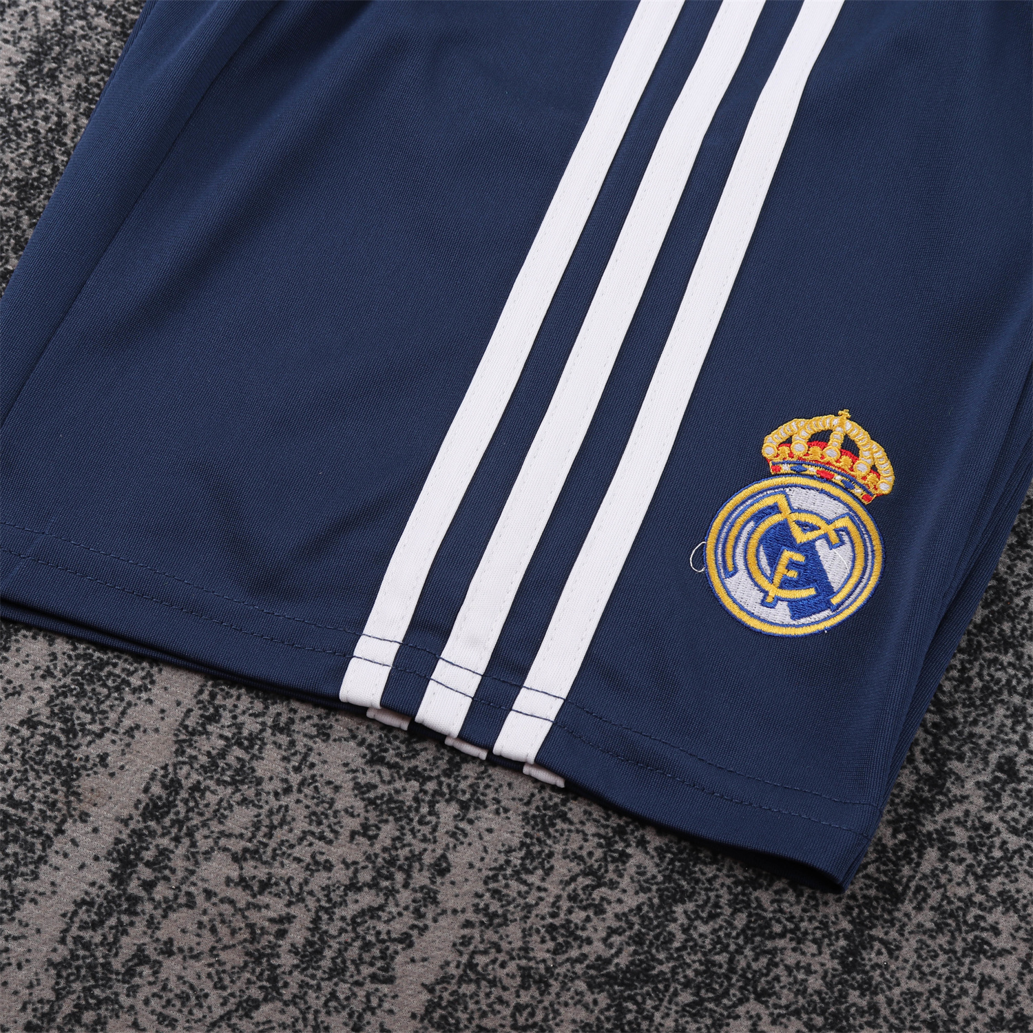AlphaJersey-Retro Real Madrid 2010-11 Away Kids Kit