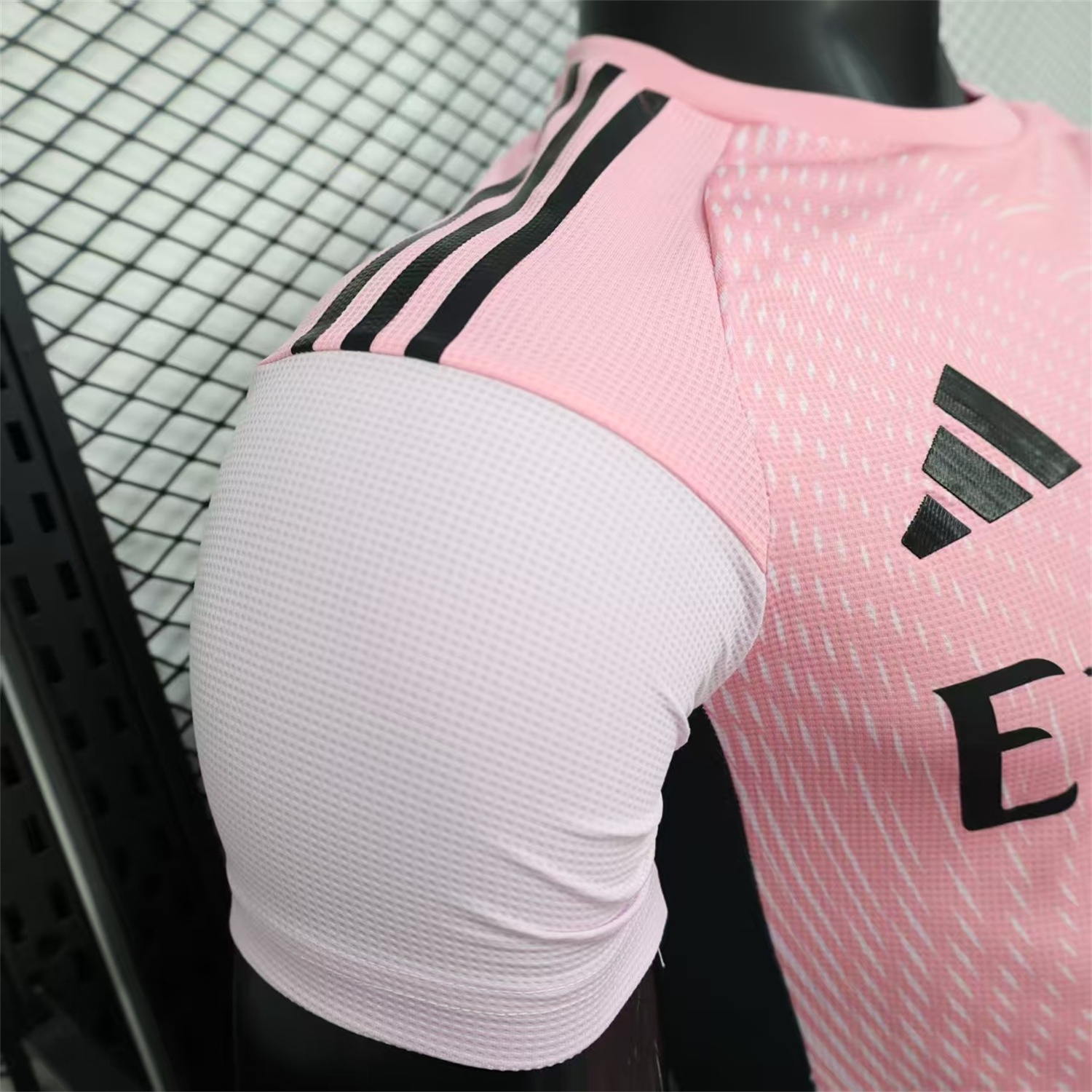 AlphaJersey-Arsenal 25-26 Pre-Match Training Pink Jersey - Player Version
