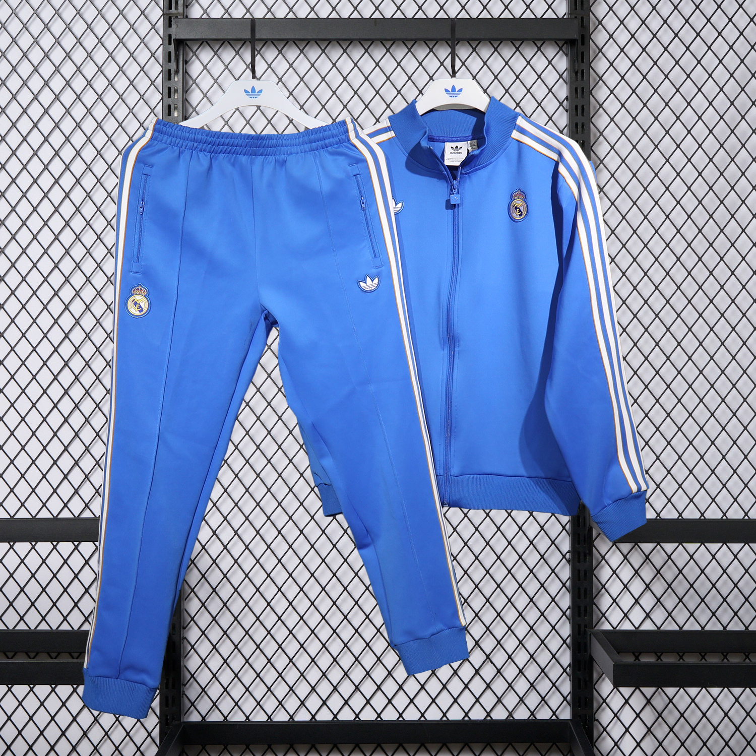 AlphaJersey-Real Madrid 25-26 Pure Color Training Set - Blue Top and Blue Pants