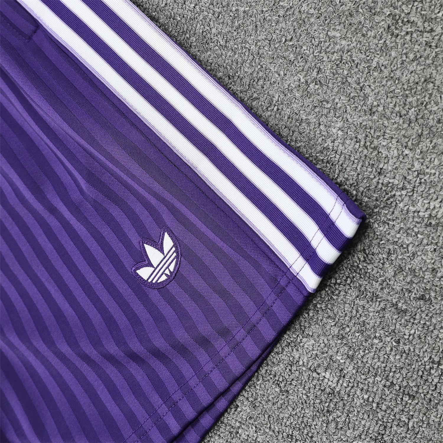 AlphaJersey-Real Madrid 25-26 Short-Sleeve Training Set - Purple And White Top & Purple Shorts