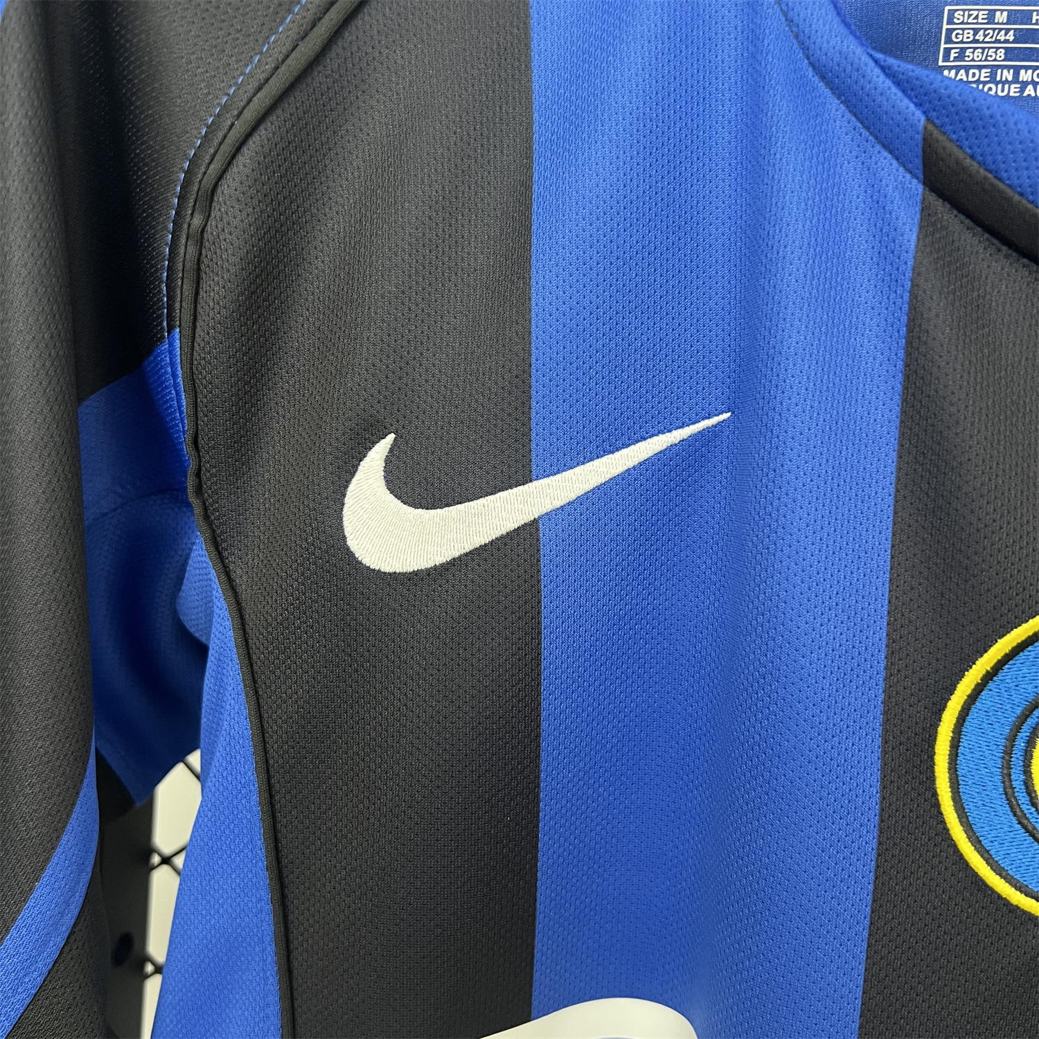 AlphaJersey-Retro Inter Milan 2004-05 Home Jersey