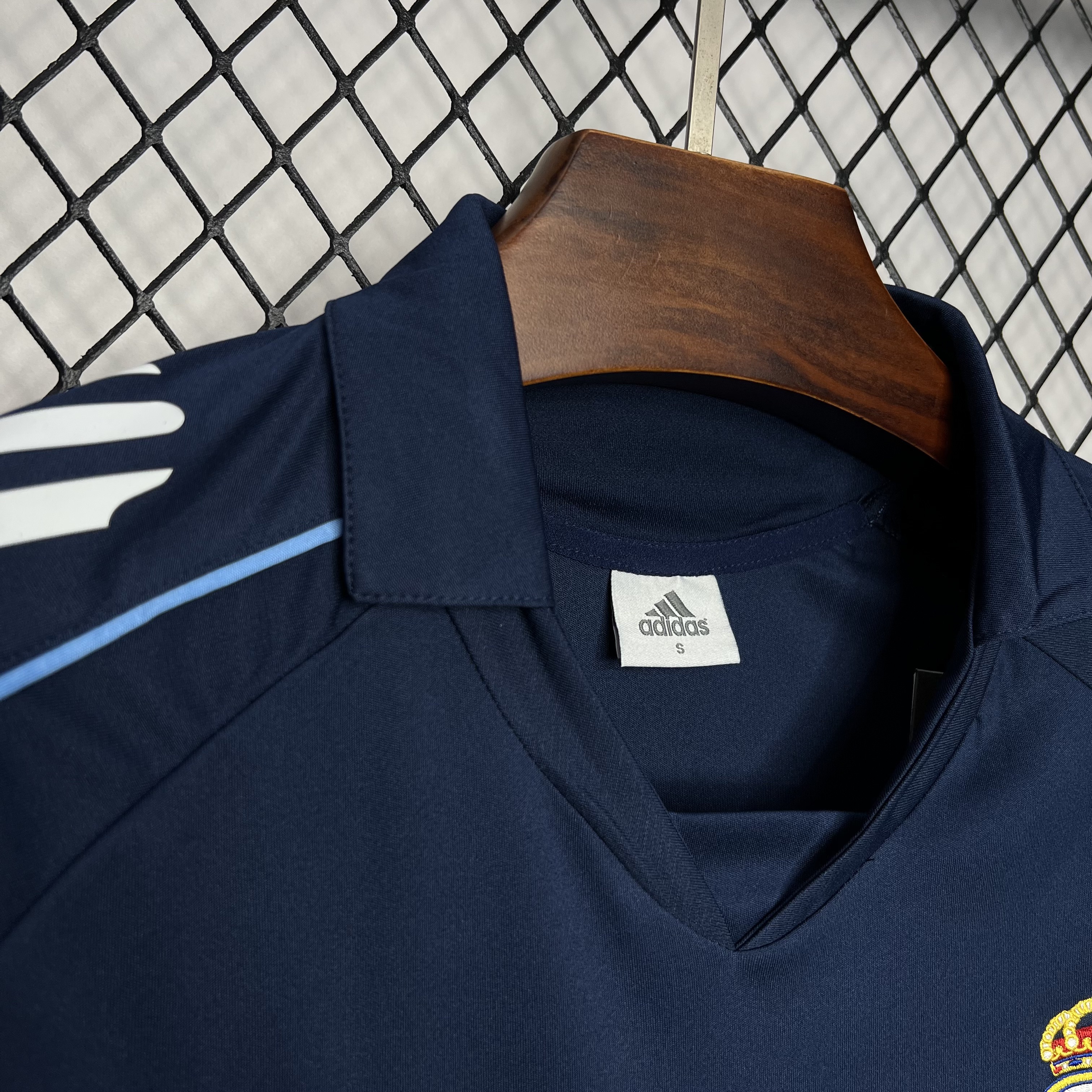 AlphaJersey-Retro Real Madrid 05-06 Away Jersey