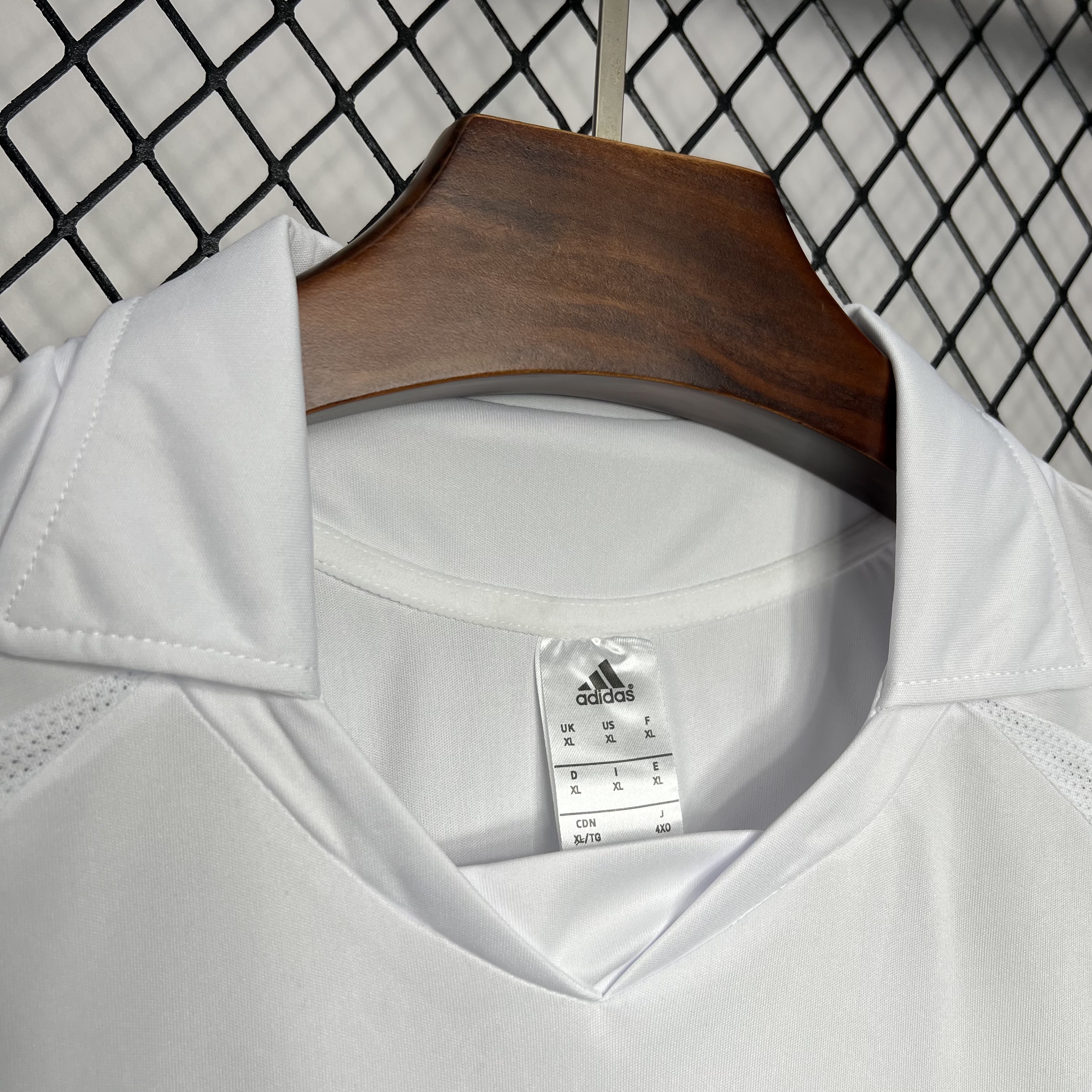 AlphaJersey-Retro Real Madrid 05-06 Home Stadium Jersey