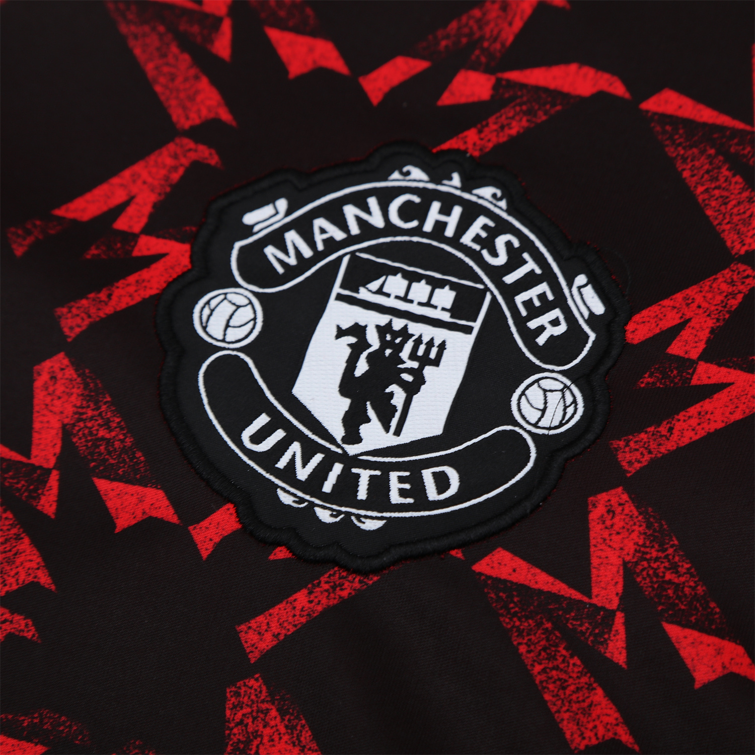 AlphaJersey-Manchester United 25-26 Pre-Match Short-Sleeve Training Set - Red Top & Black Shorts
