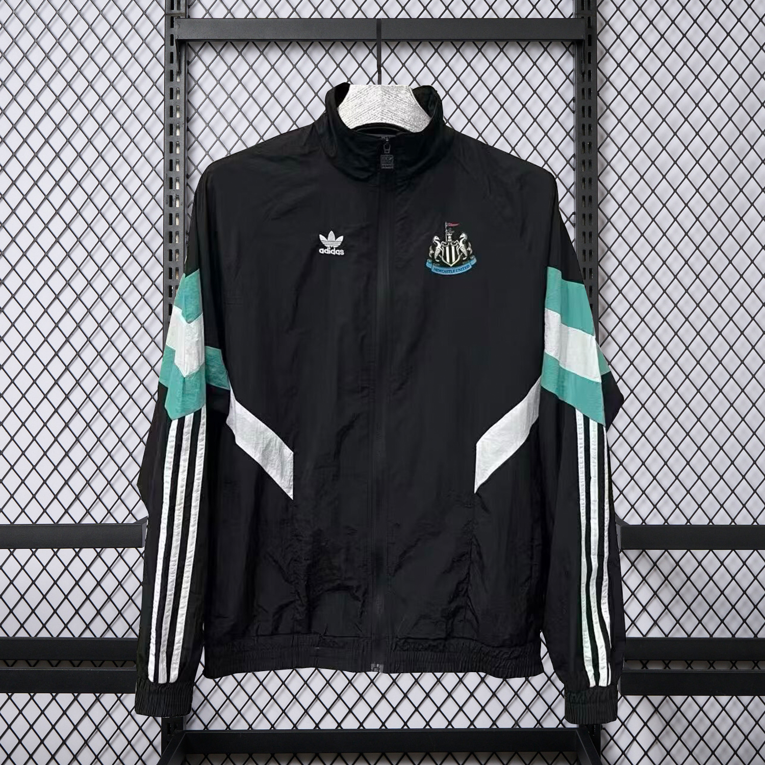 AlphaJersey-Newcastle United 25-26 Windbreaker Jacket - Black And Green