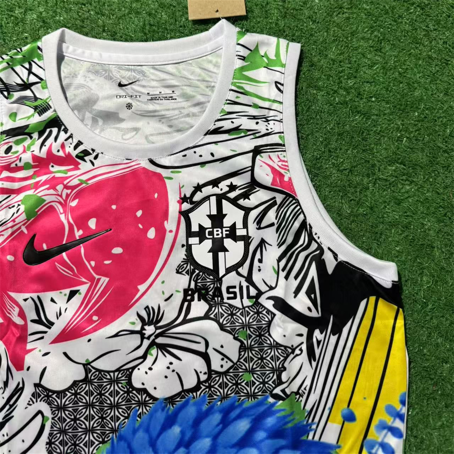 AlphaJersey-Women's Brazil 25-26 Red Parrot Yoga Vest