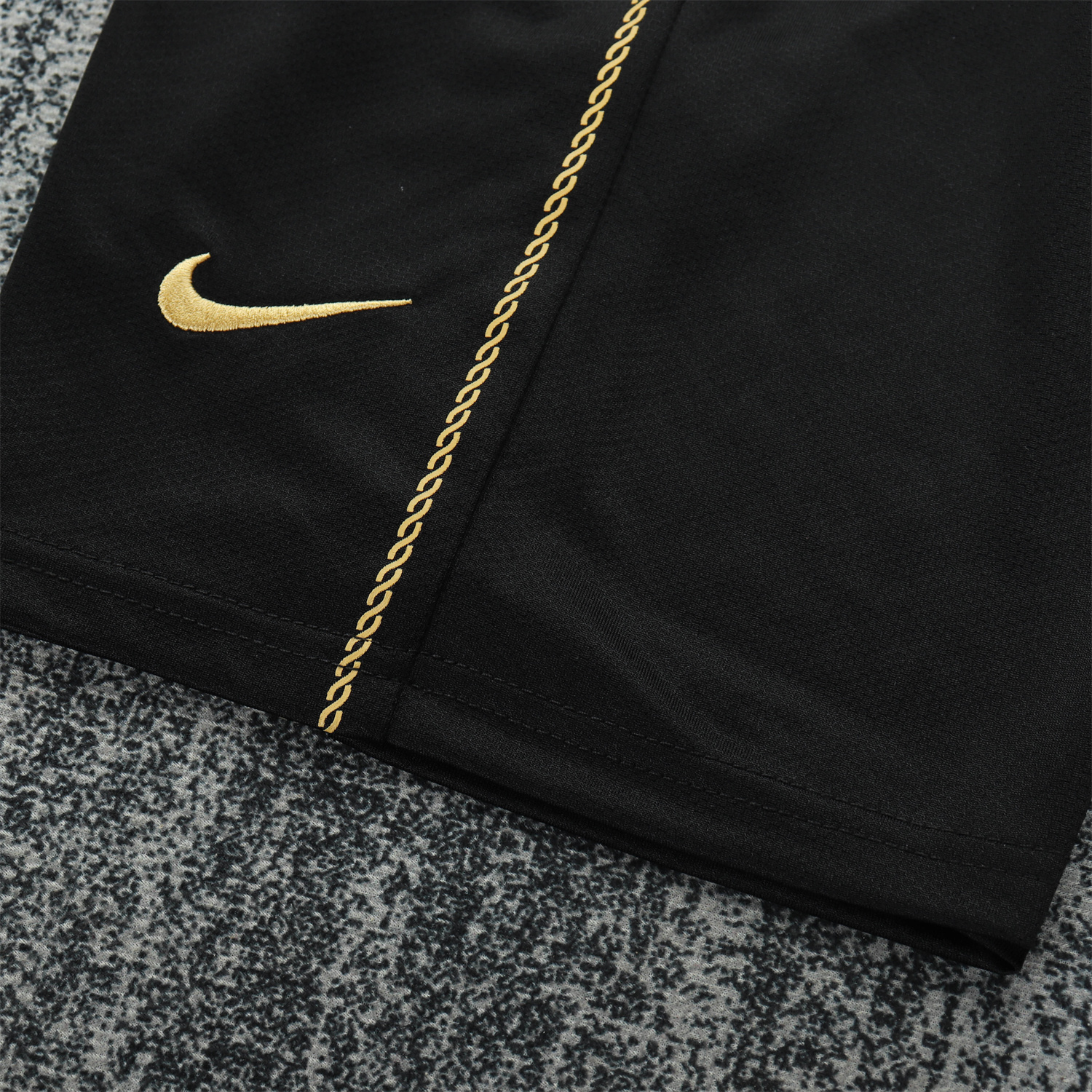 AlphaJersey-Retro Portugal 2006 Away Kids Kit