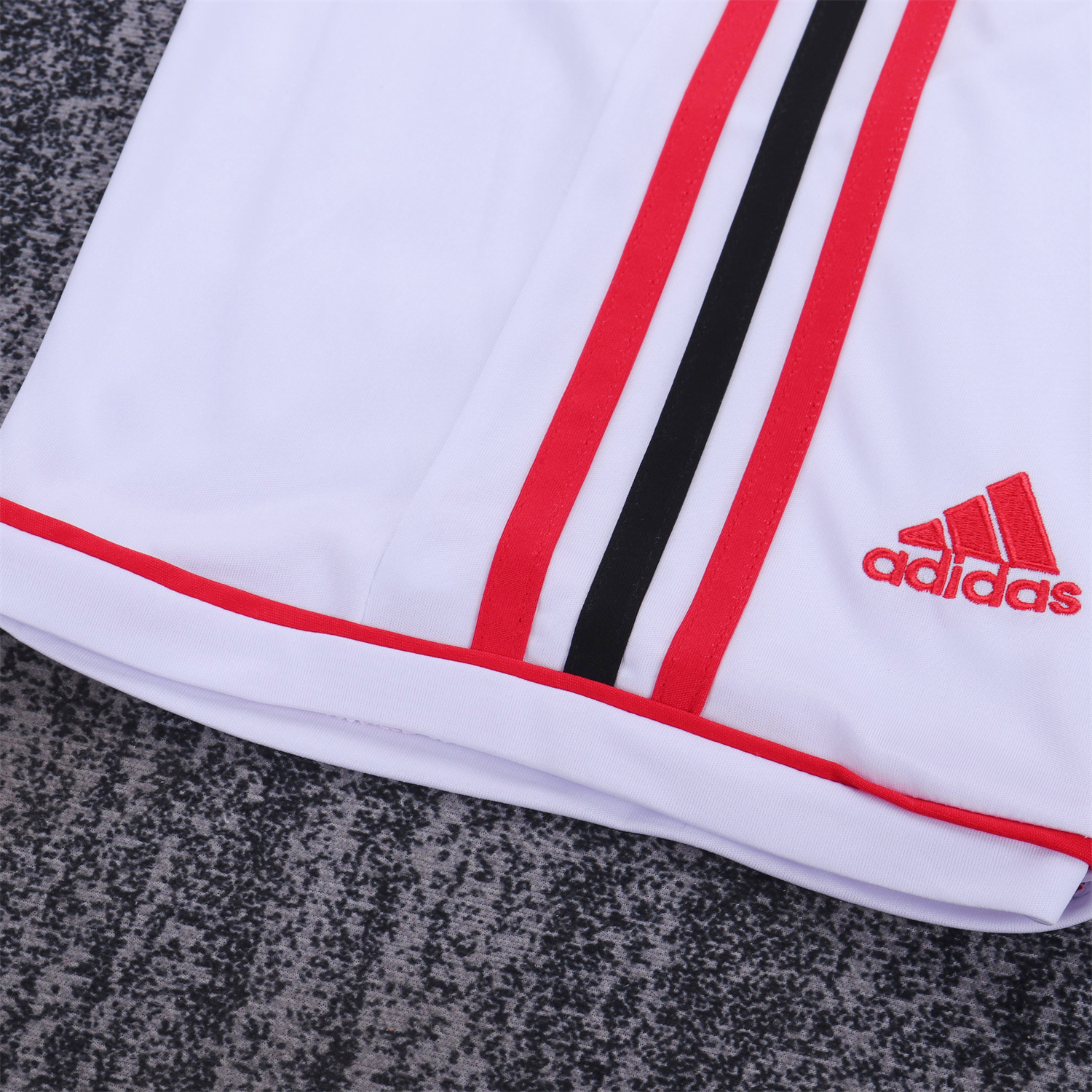 AlphaJersey-Retro AC Milan 2011-12 Away Kids Kit