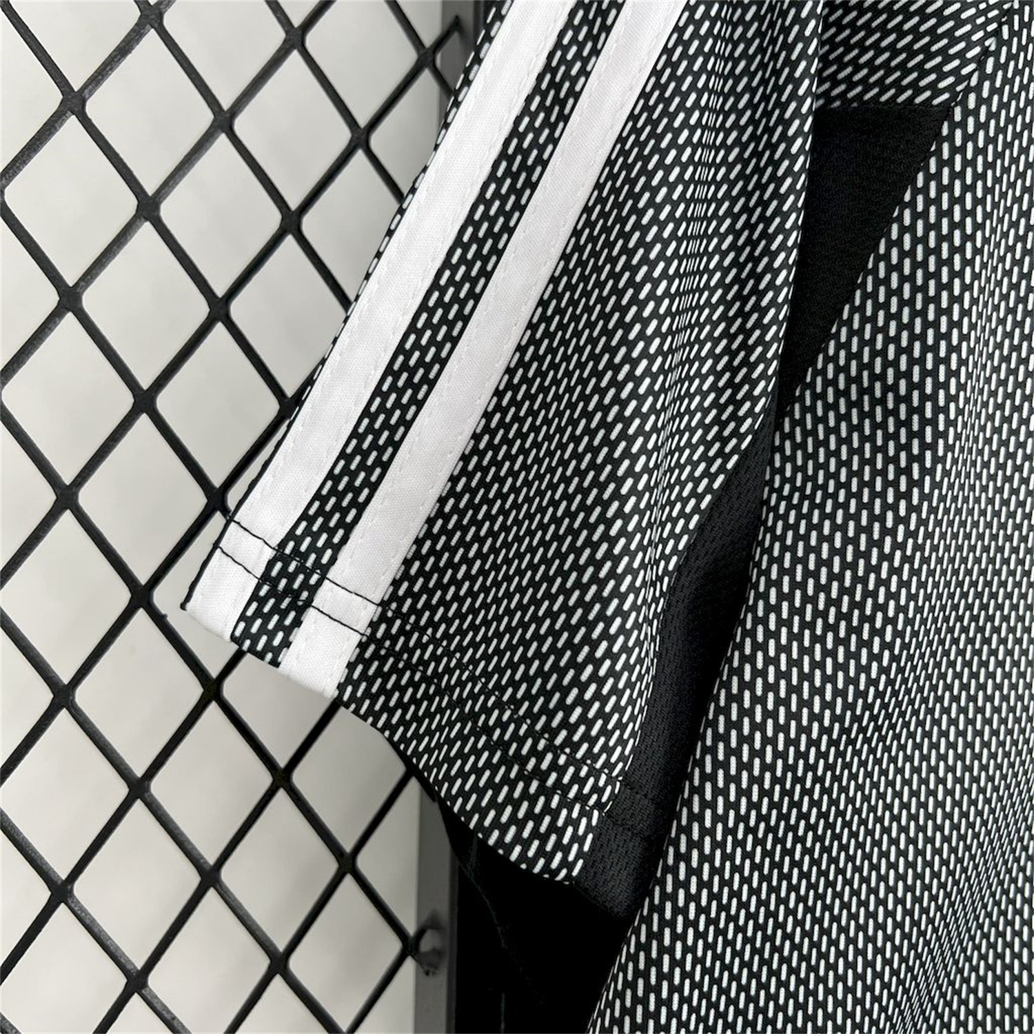 AlphaJersey-Retro Real Madrid 2002-03 Grey Goalkeeper Jersey