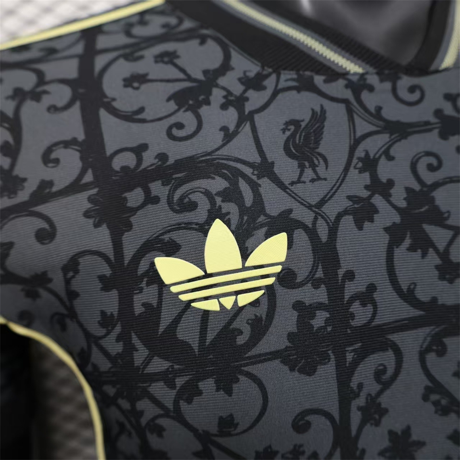 AlphaJersey-Liver.pool 25-26 Black Floral Pattern Special Jersey - Player Version