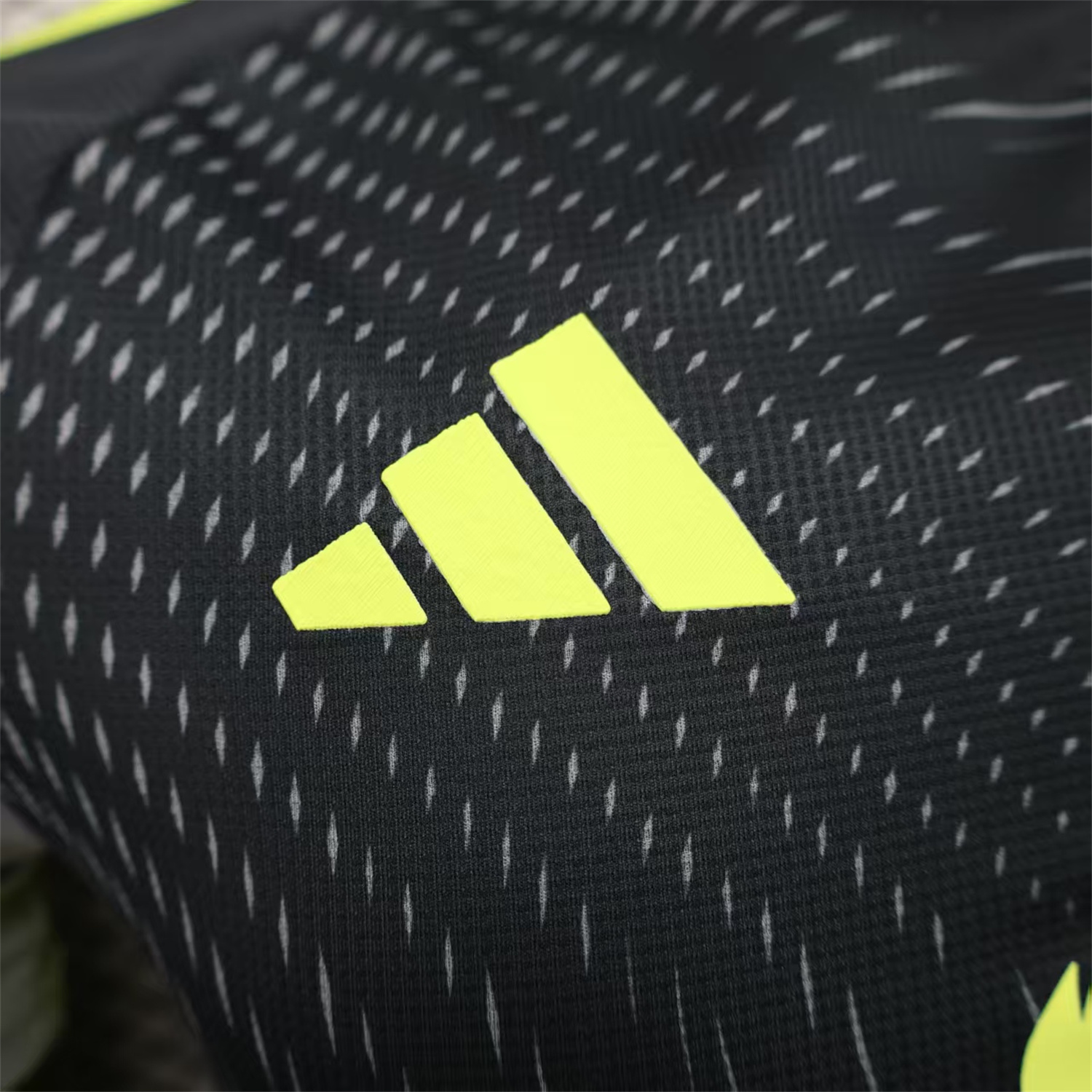 AlphaJersey-Manchester United 25-26 Black Grey Goalkeeper Jersey - Player Version
