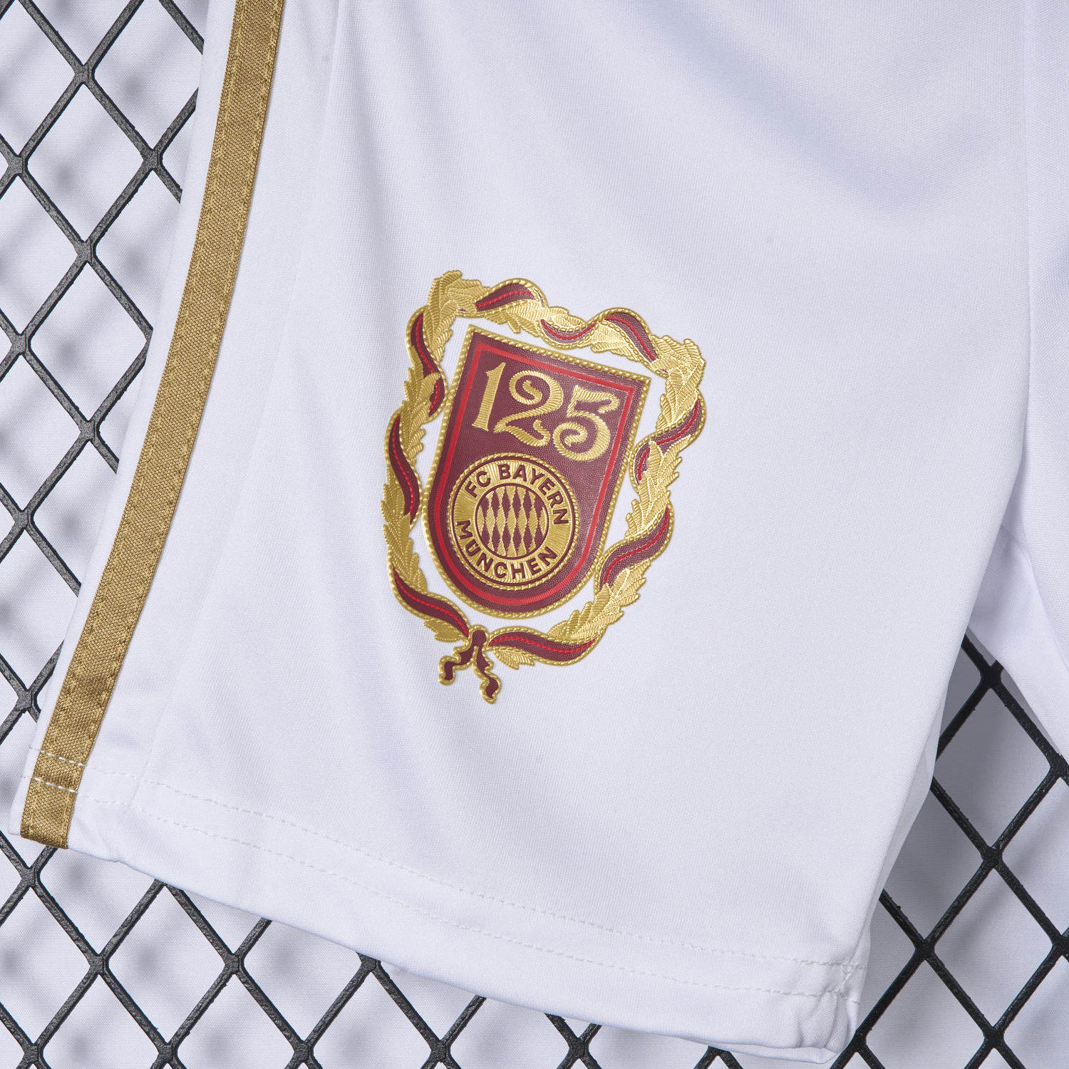 AlphaJersey-Bayern Munich 2025 White 125th Anniversary Shorts - Fans Version