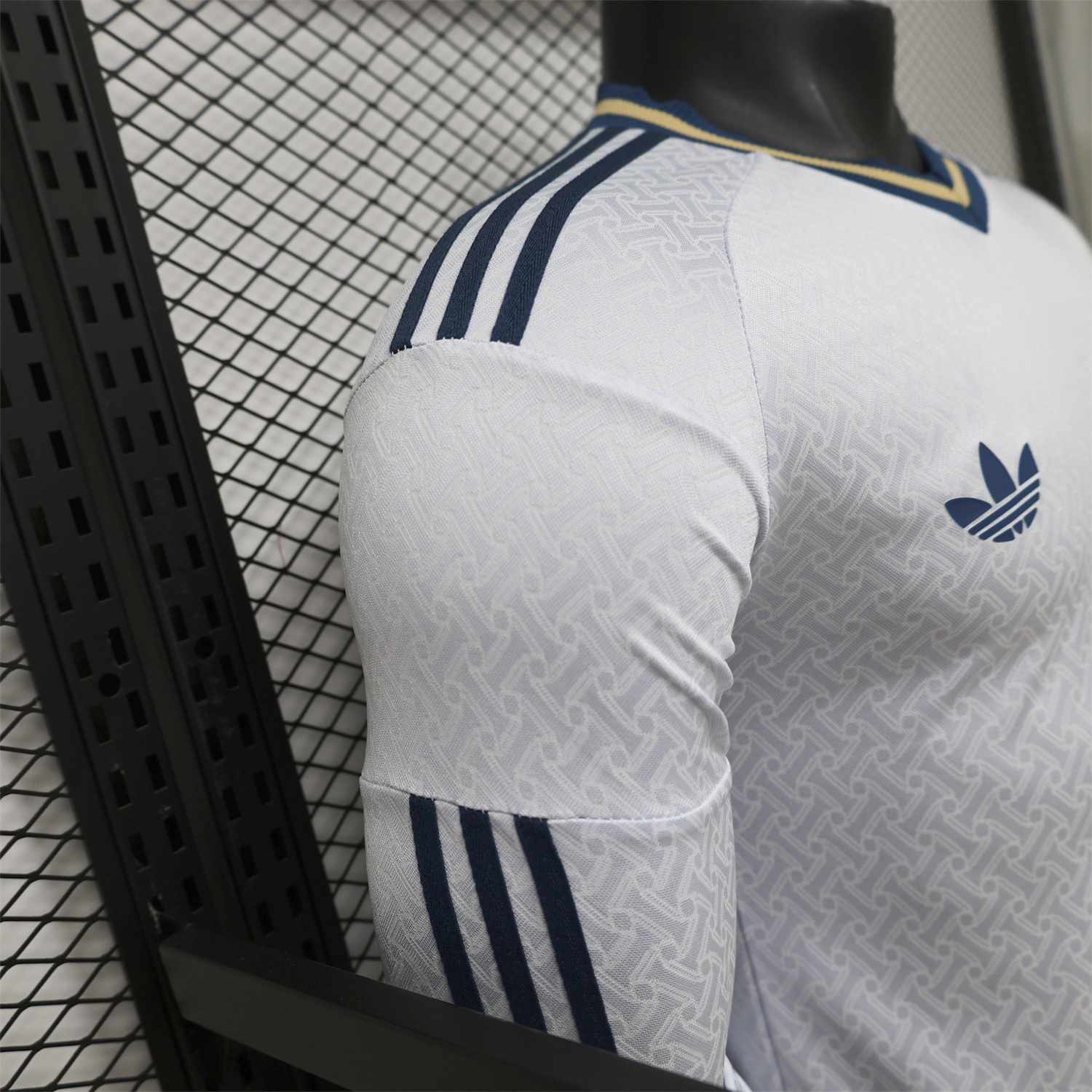 AlphaJersey-Italy 2026 Away Long Sleeves Jersey - Player Version