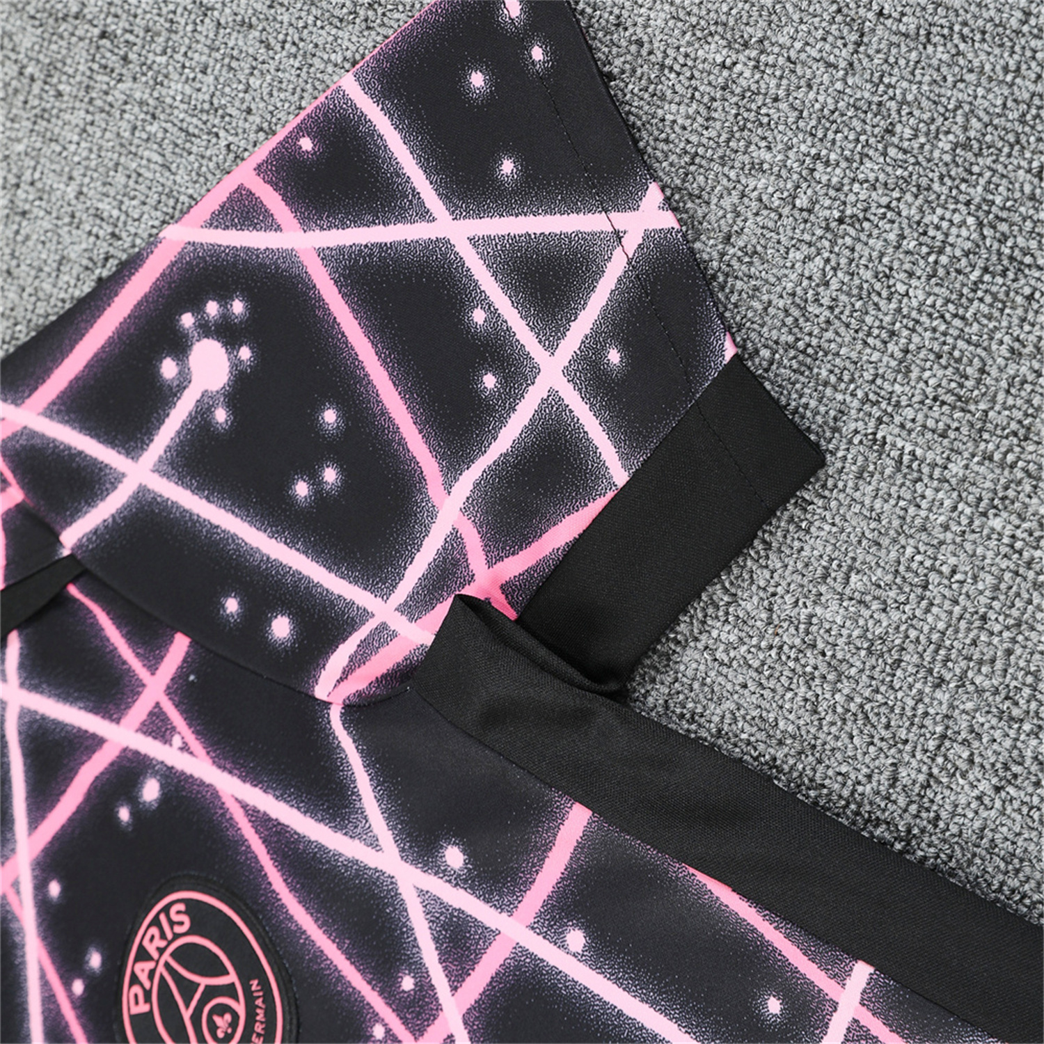 AlphaJersey-Paris Saint-Germain PSG 25-26 Short-Sleeve Training Set - Pink Fluorescent Rays Black Top & Black Shorts