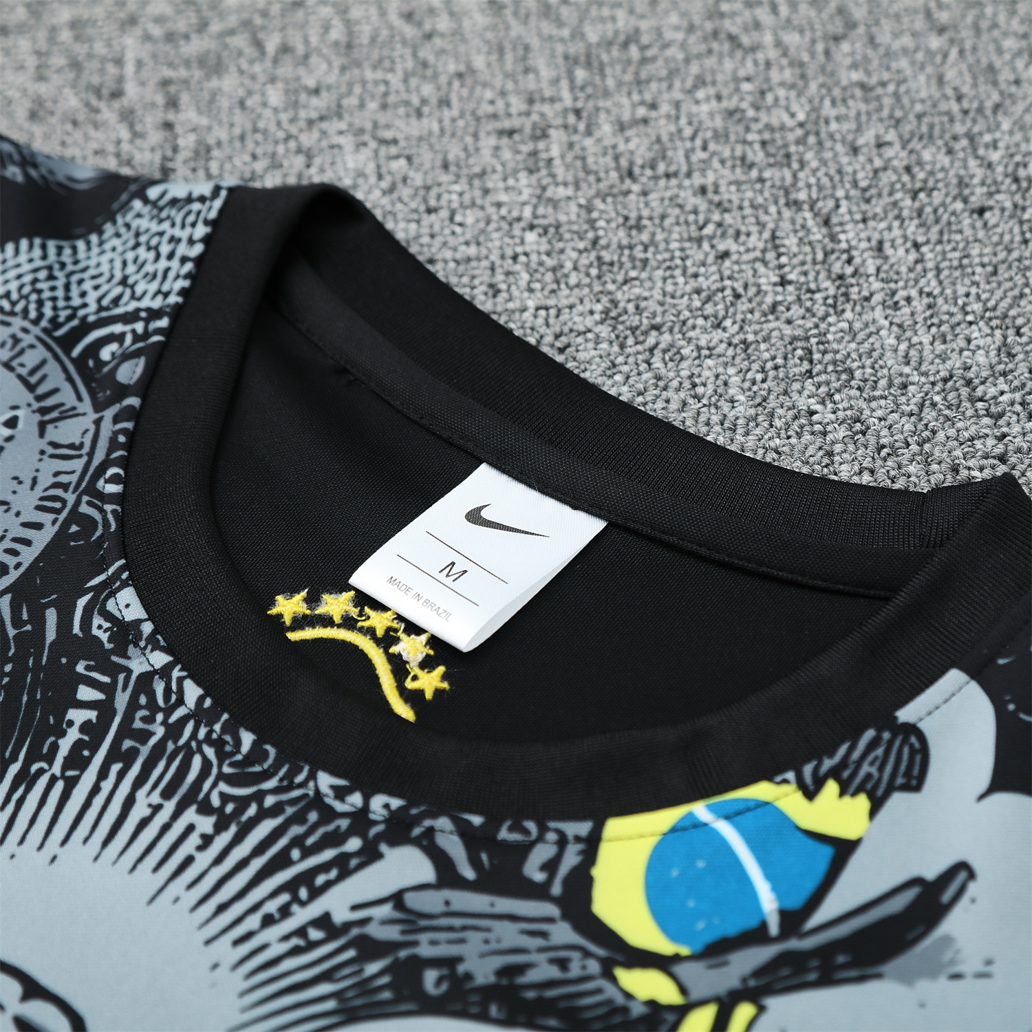 AlphaJersey-Brazil 25-26 Gray Jesus Statue Short-Sleeve Training Set - Gray Top & Black Shorts