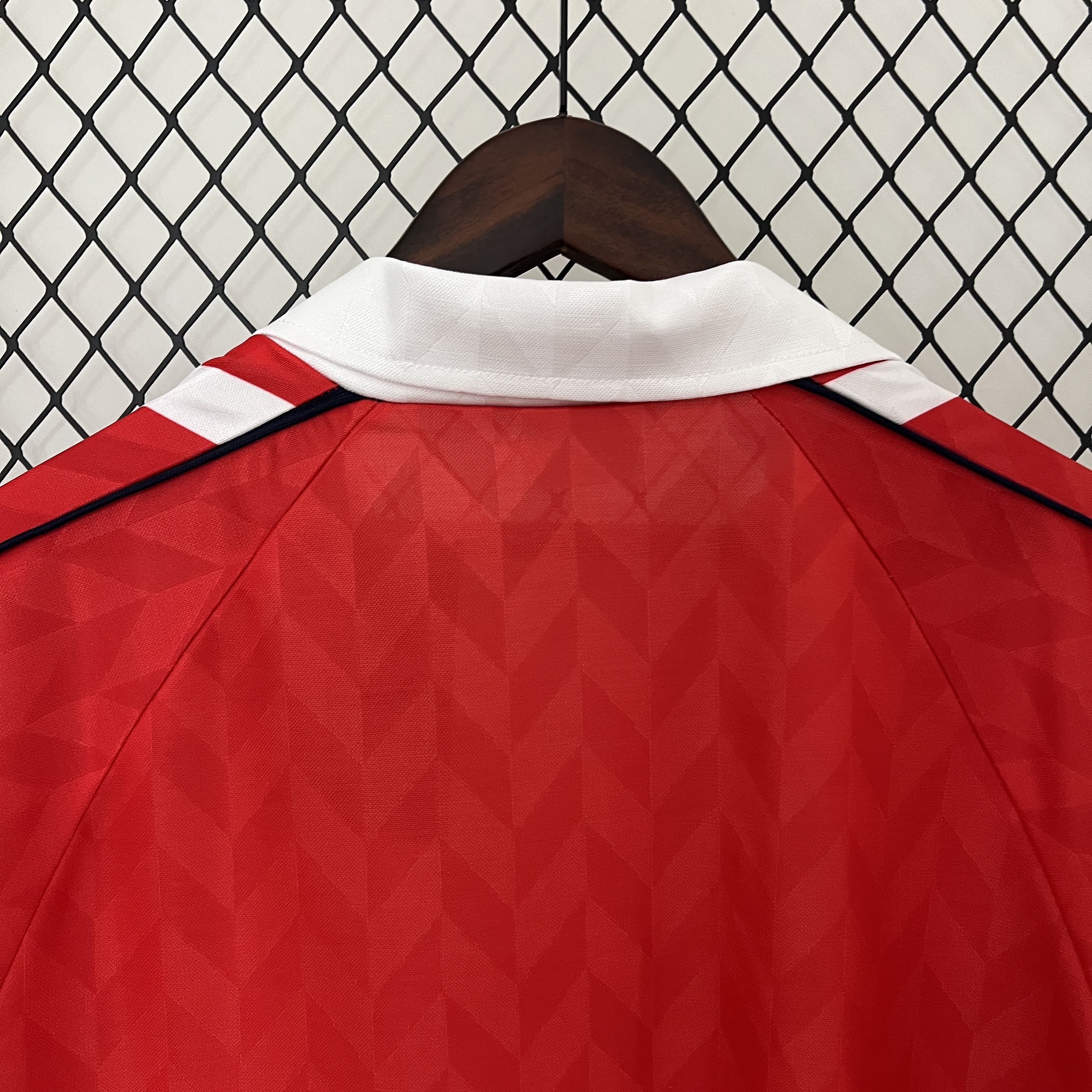 AlphaJersey-Retro Denmark 1988 Home Stadium Jersey - Fans Version