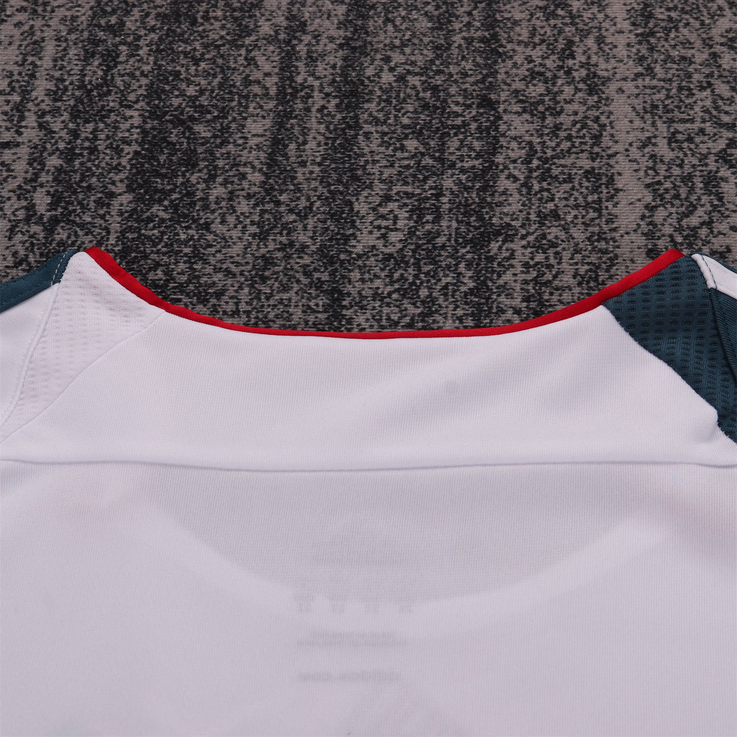 AlphaJersey-Retro Liver.pool 2006-08 Away Kids Kit