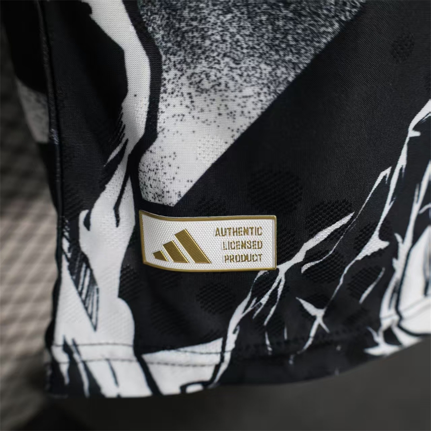 AlphaJersey-Real Madrid 25-26 Thunder Comics Pre-Match Special Long Sleeves Jersey - Player Version