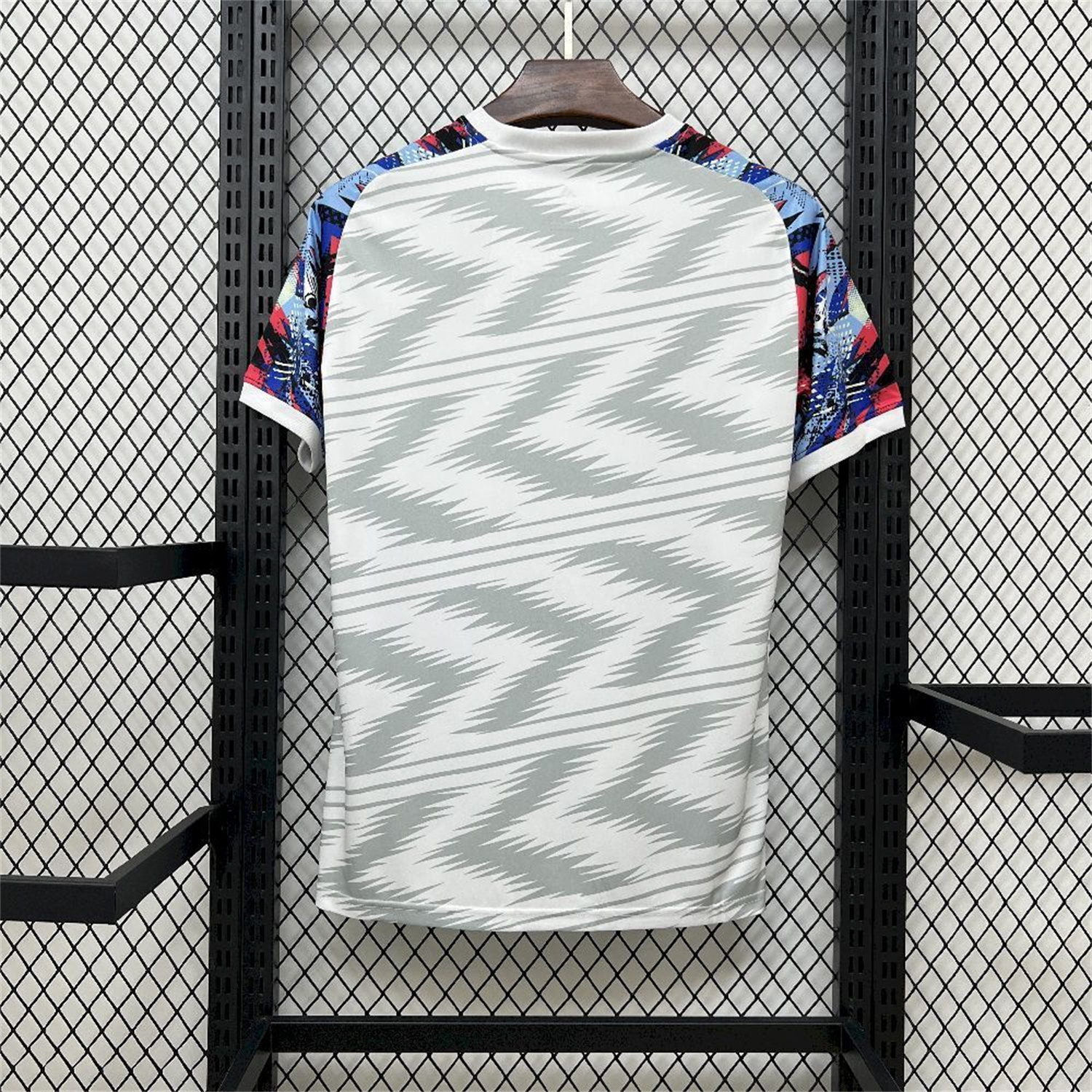 AlphaJersey-Real Madrid 25-26 Grey And White Pre-Match Training Jersey - Fans Version