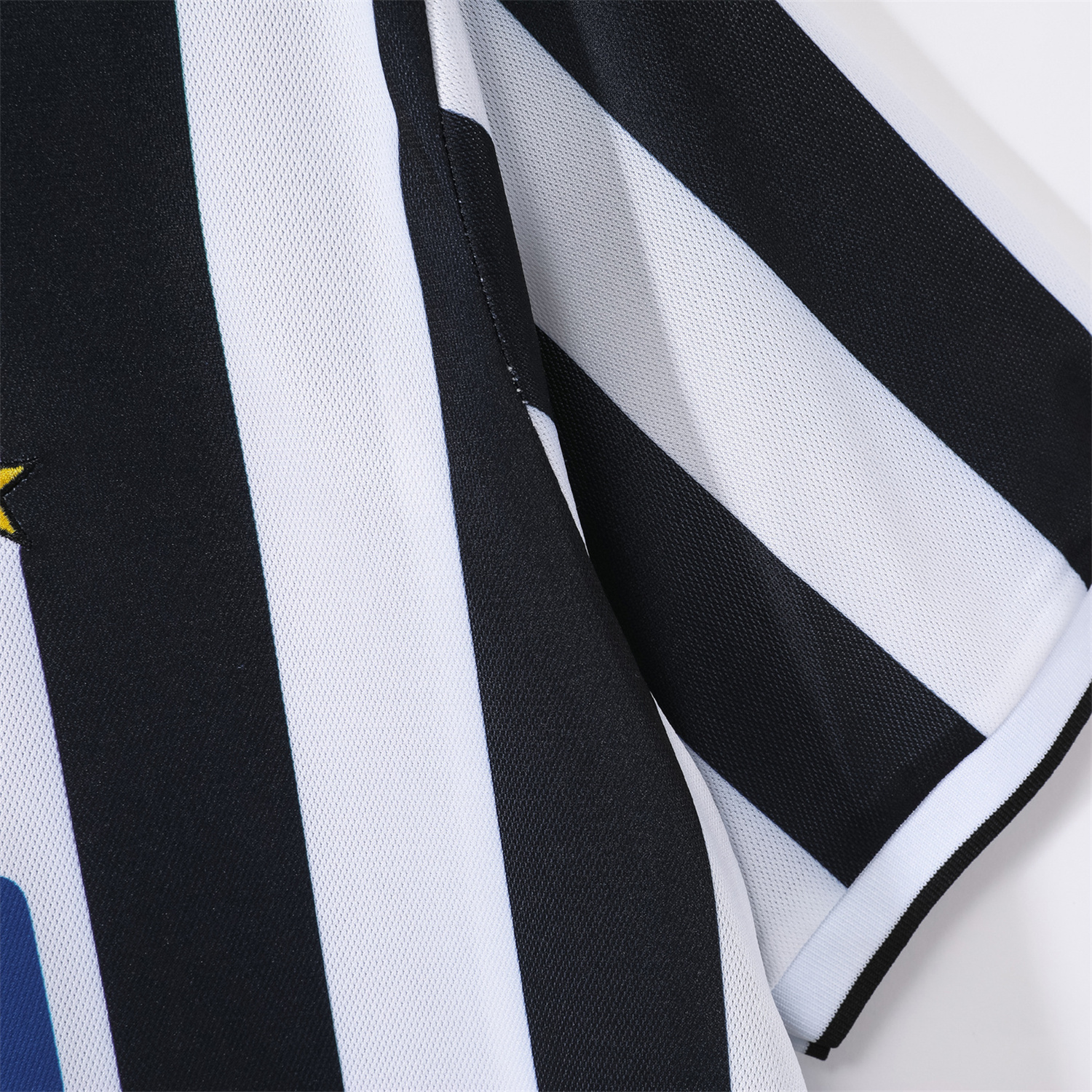 AlphaJersey-Retro Juventus 1994-95 Home Jersey