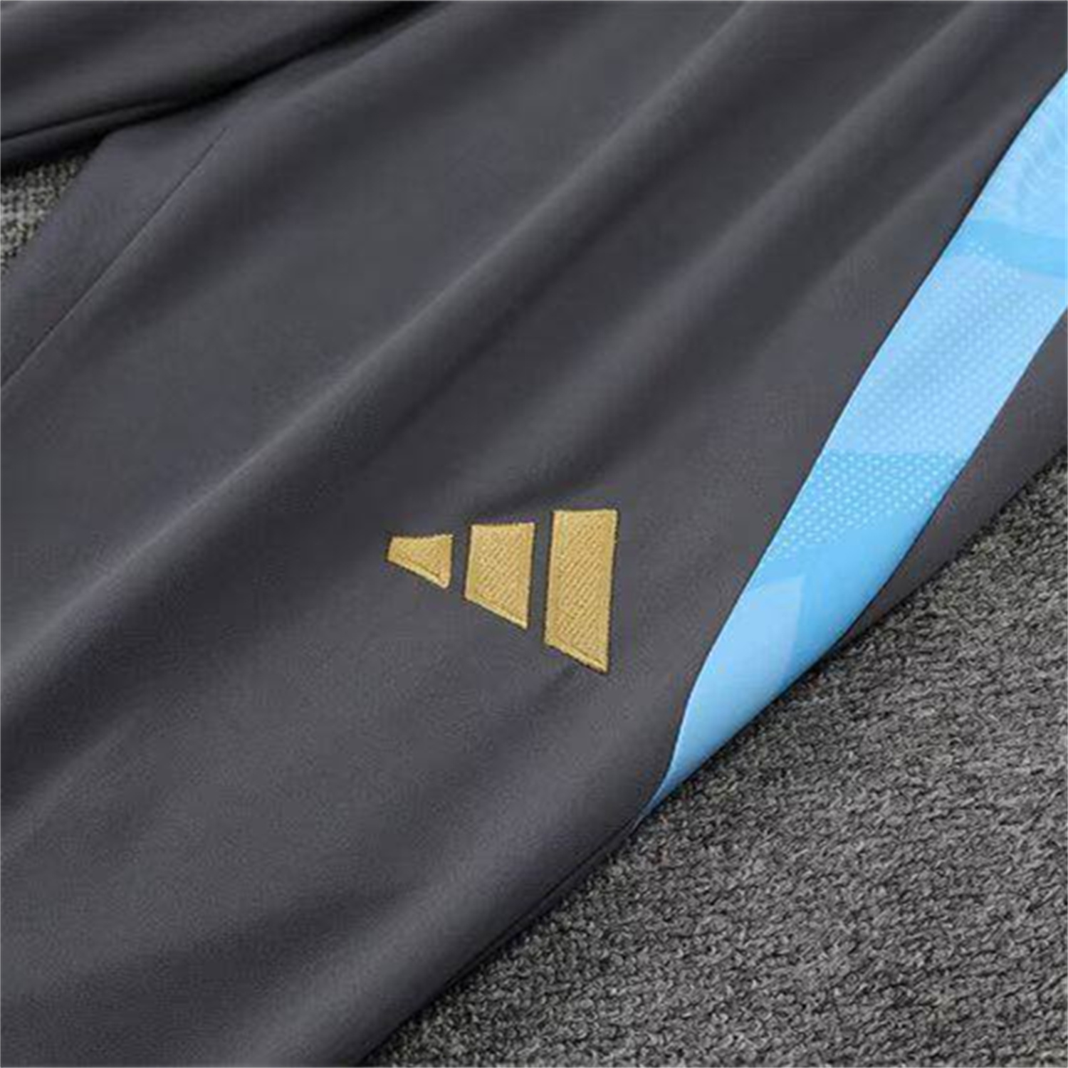 AlphaJersey-Argentina 25-26 Long Sleeve Training Set - Gold Top and Grey Pants