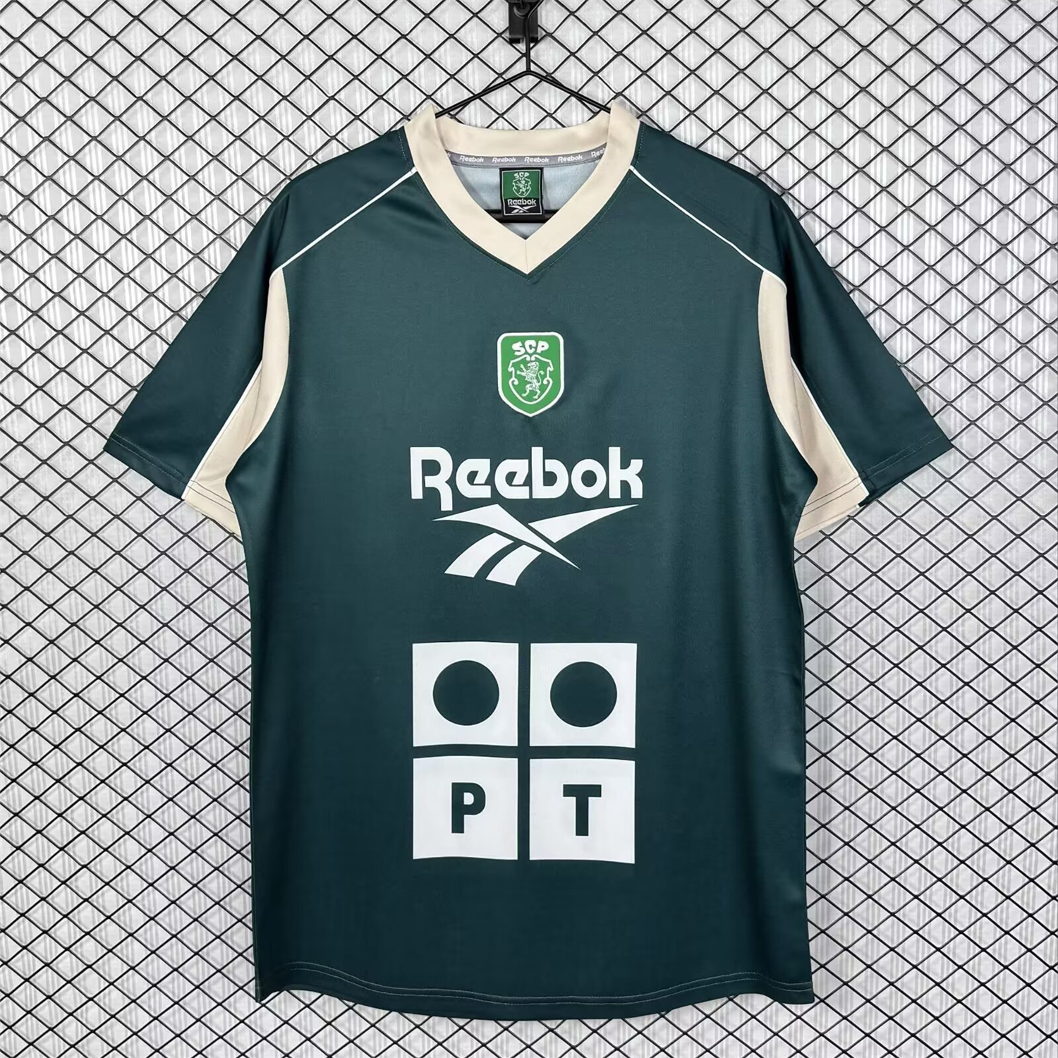 AlphaJersey-Retro Sporting CP 2000-01 Green Training Jersey