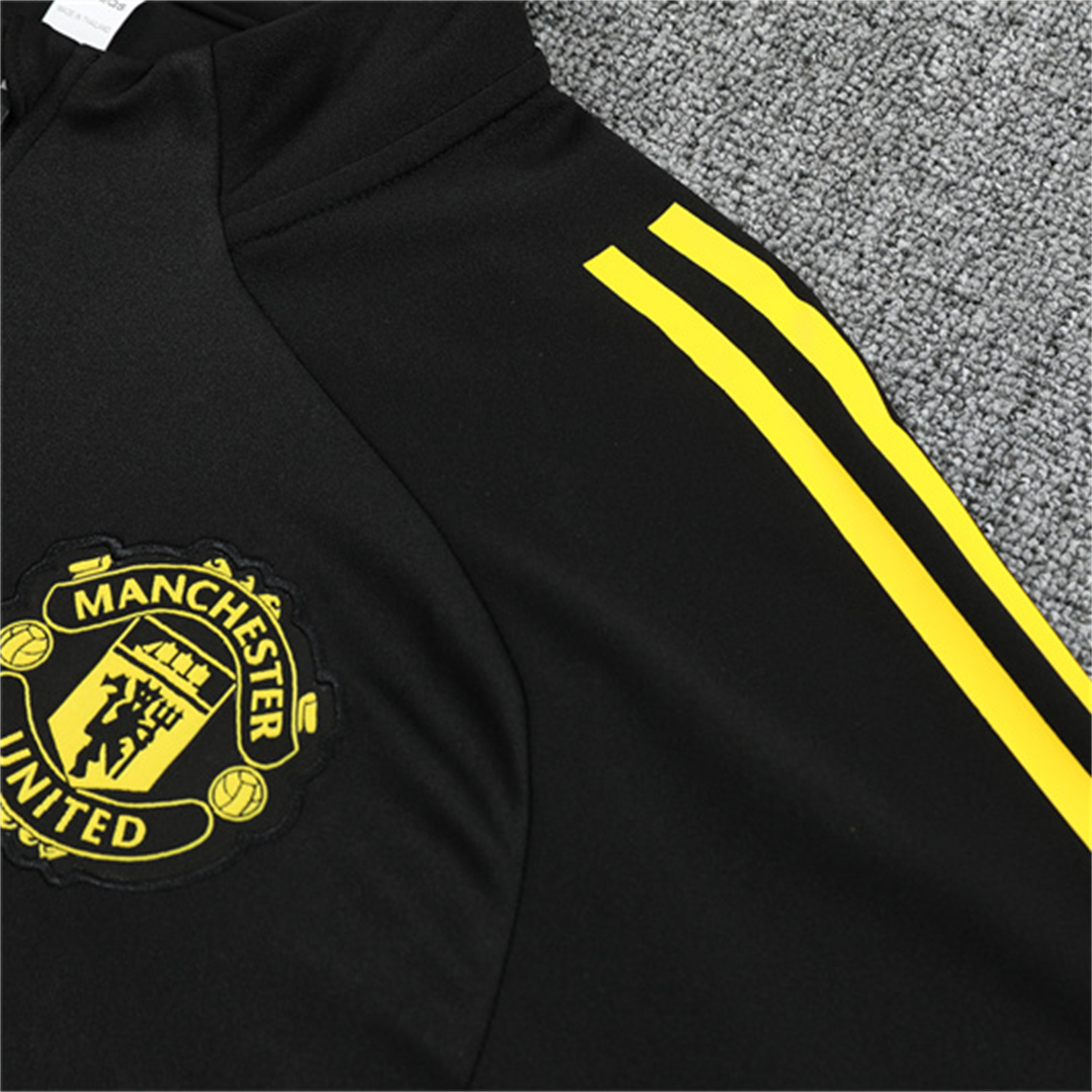 AlphaJersey-Manchester United 25-26 Kid Long Sleeves Training Set - Black Top & Black Pants