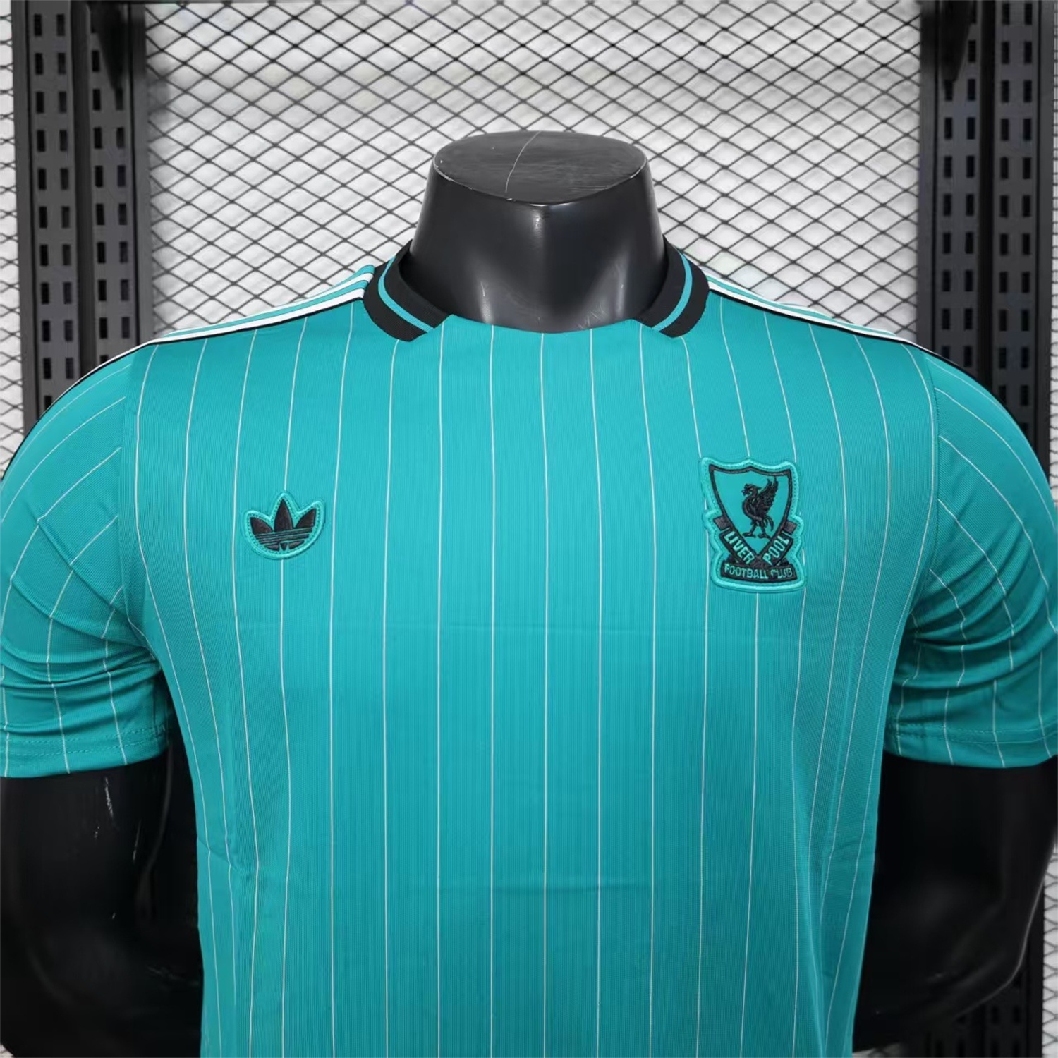 AlphaJersey-Liver.pool 25-26 Icon Range Travel Special Edition Cyan Jersey - Player Version