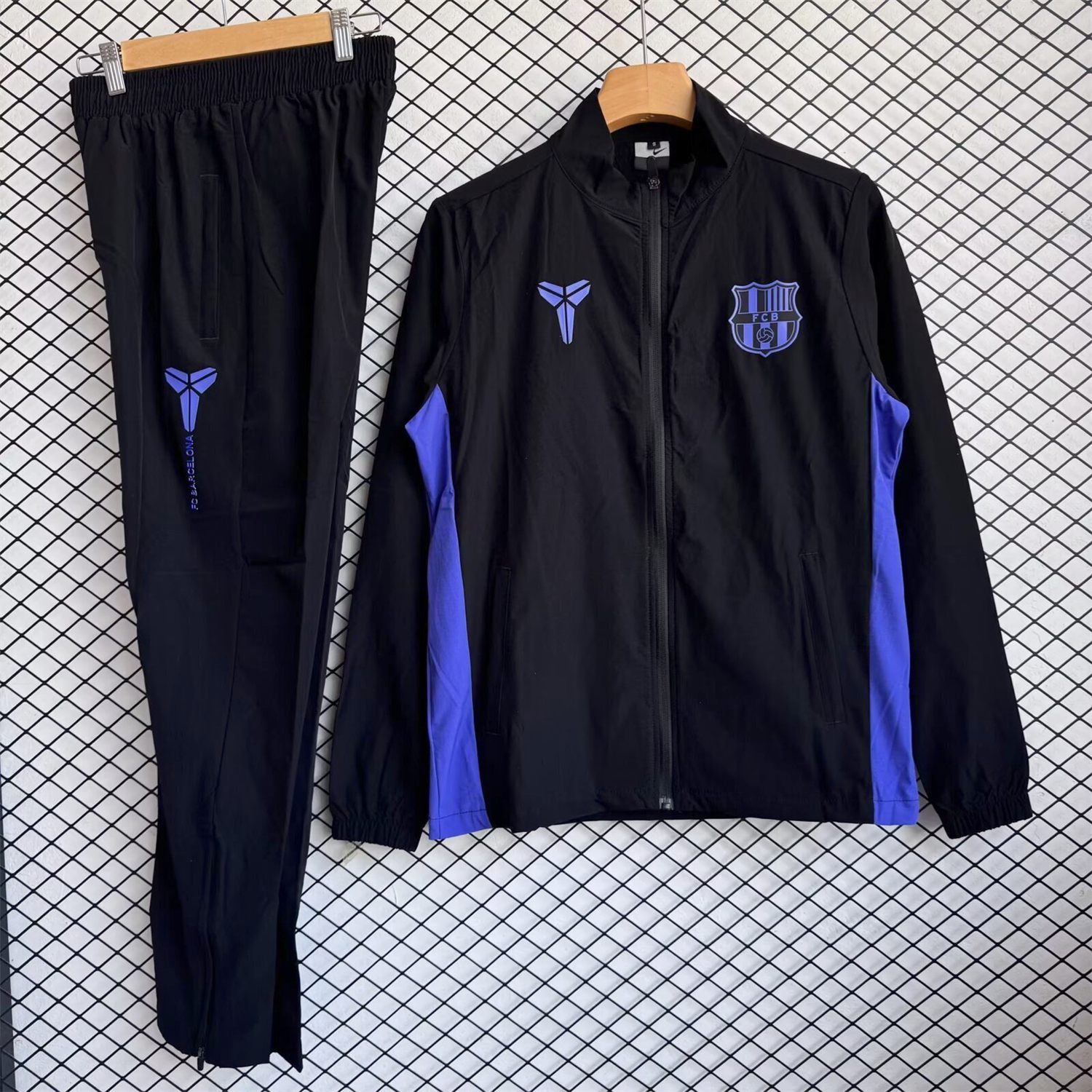 AlphaJersey-Barcelona 25-26 Windbreaker Training Set - Purple Black Top and Pants