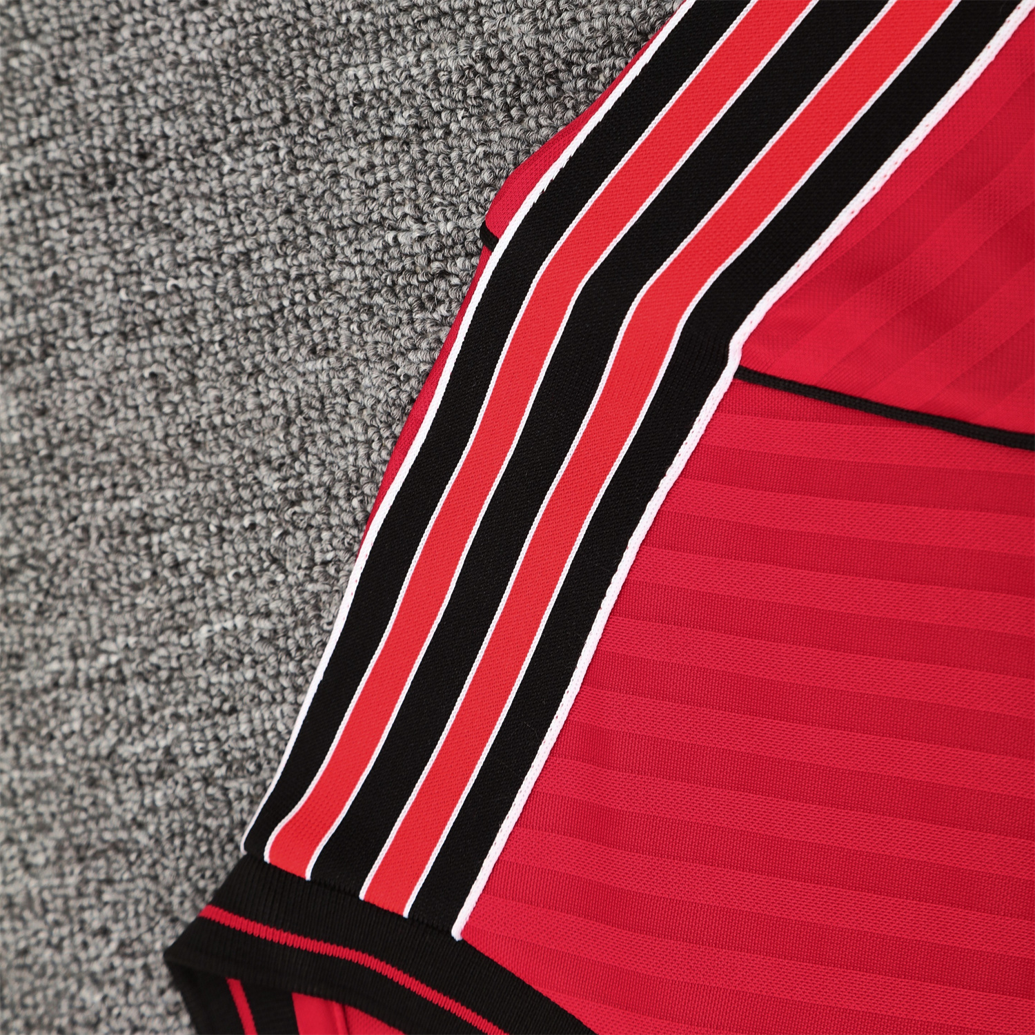 AlphaJersey-Flamengo 25-26 Short-Sleeve Training Set - Red Top & Black Shorts