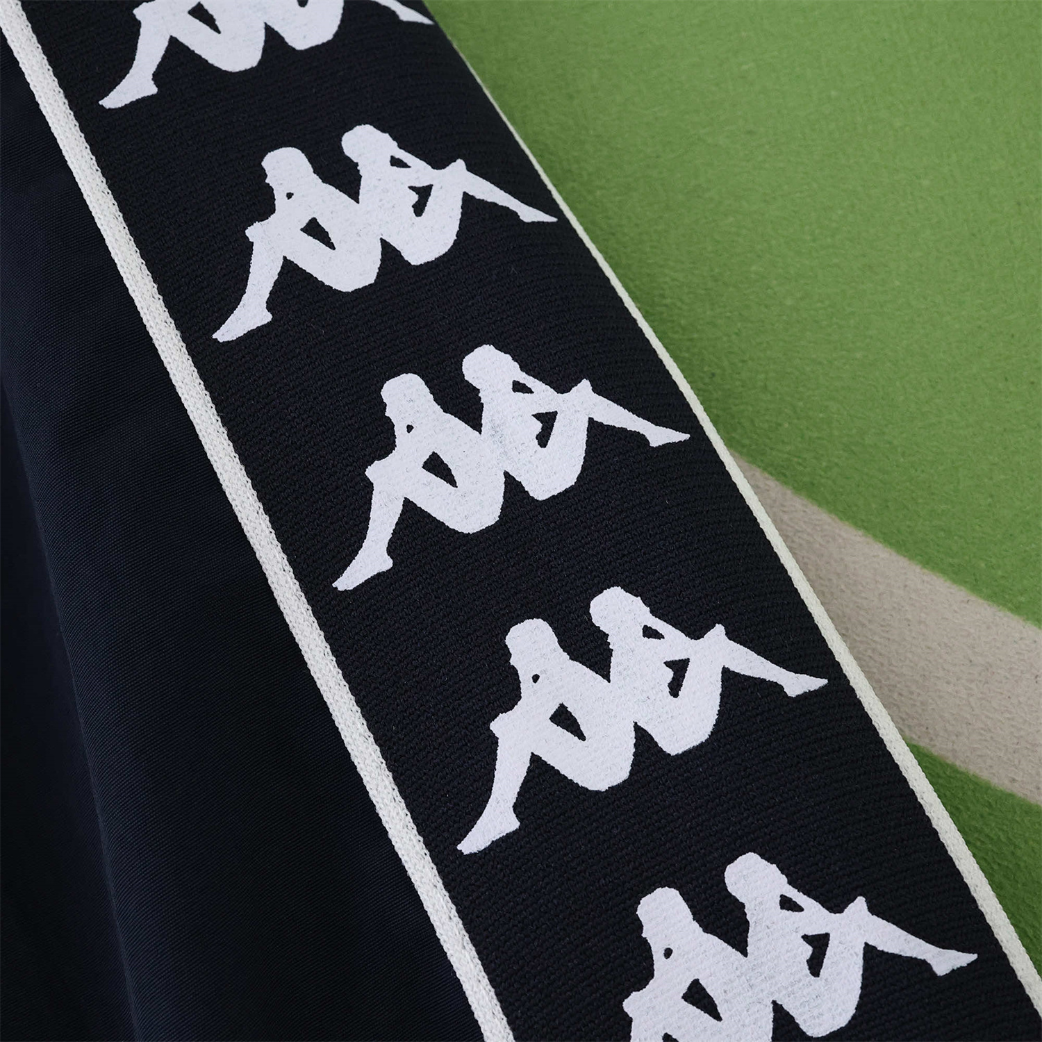 AlphaJersey-Real Madrid 25-26 Throwback Windbreaker Jacket - Black