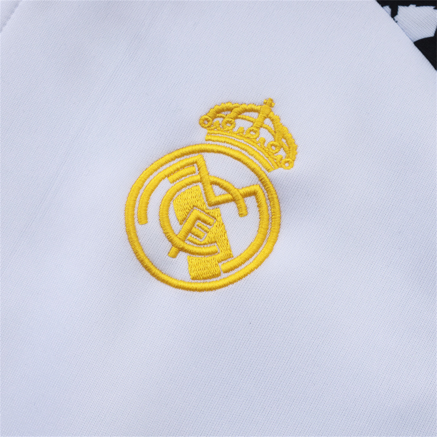 AlphaJersey-Real Madrid 25-26 Unsponsored Long Sleeve Training Set - White Top & Black Pants