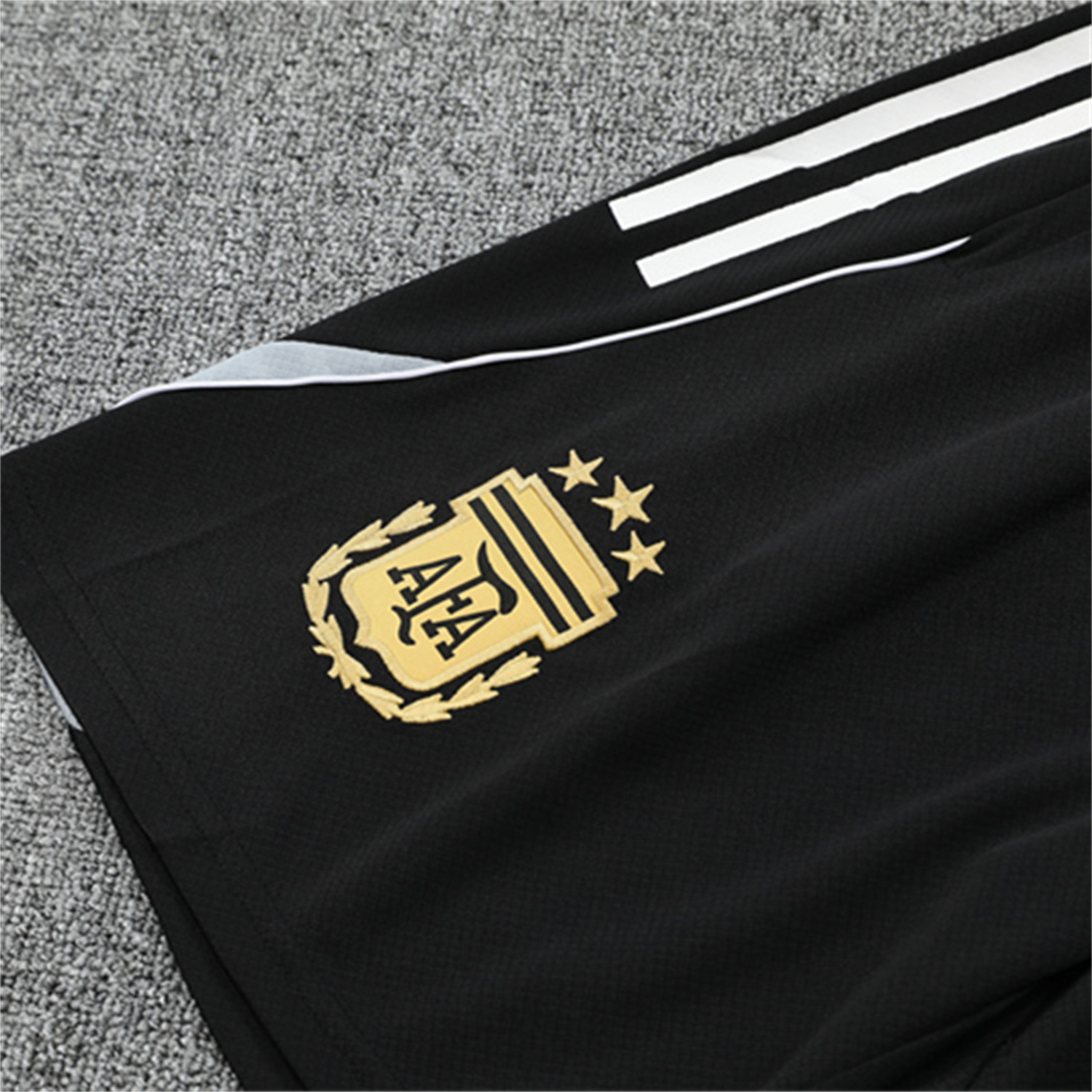 AlphaJersey-Argentina 25-26 Kids Pre-Match Short-Sleeve Training Set - Black Top & Shorts