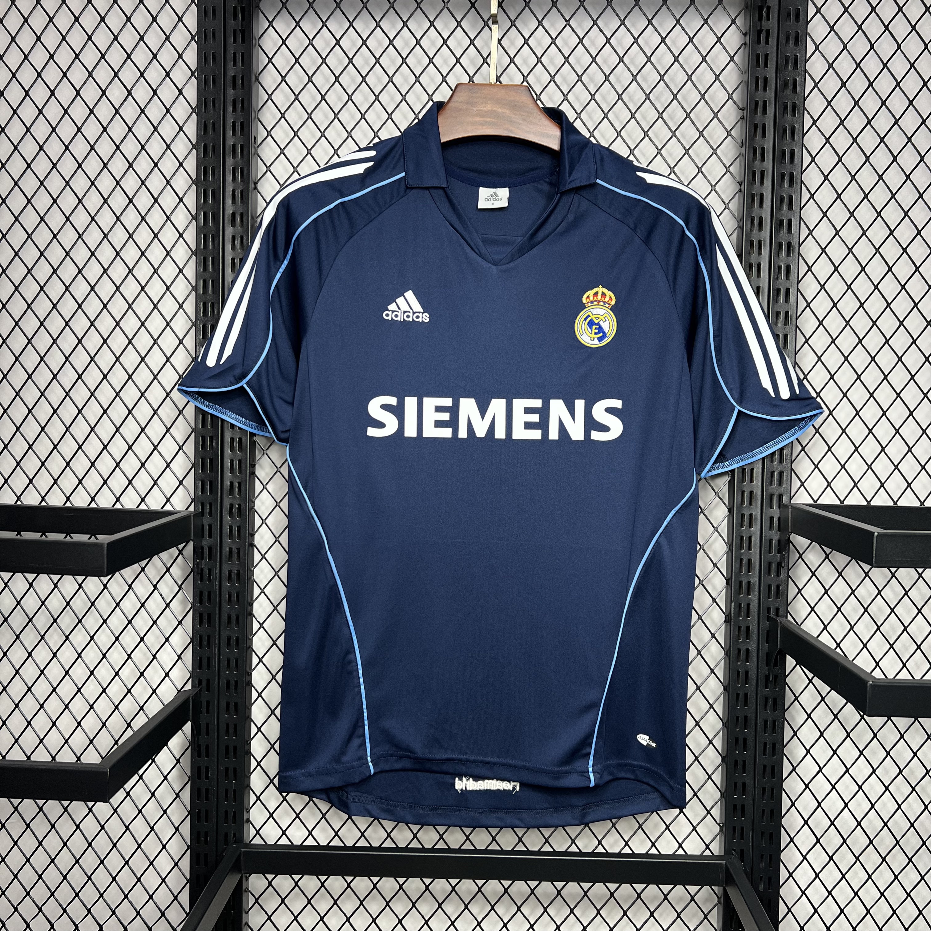 AlphaJersey-Retro Real Madrid 05-06 Away Jersey