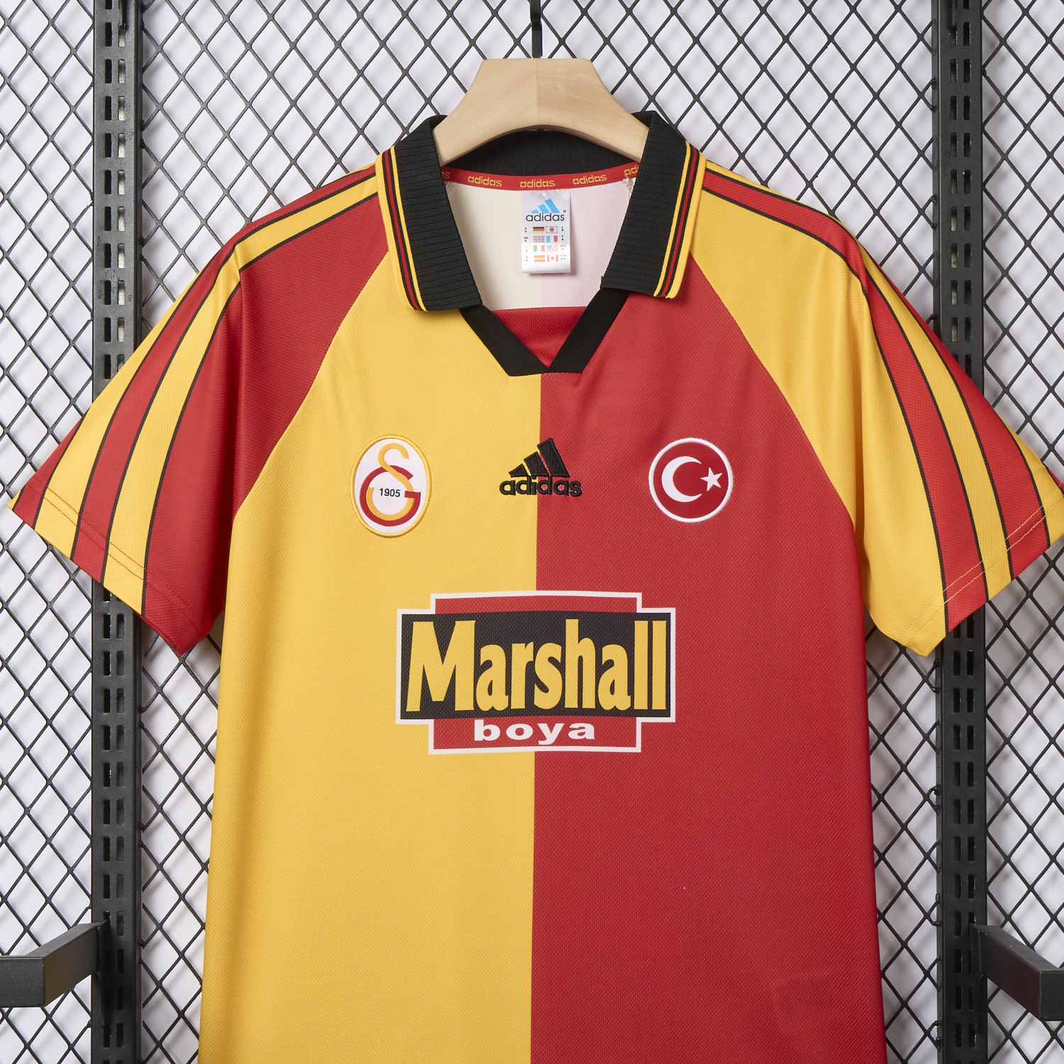 AlphaJersey-Retro Galatasaray 1998-99 Home Jersey
