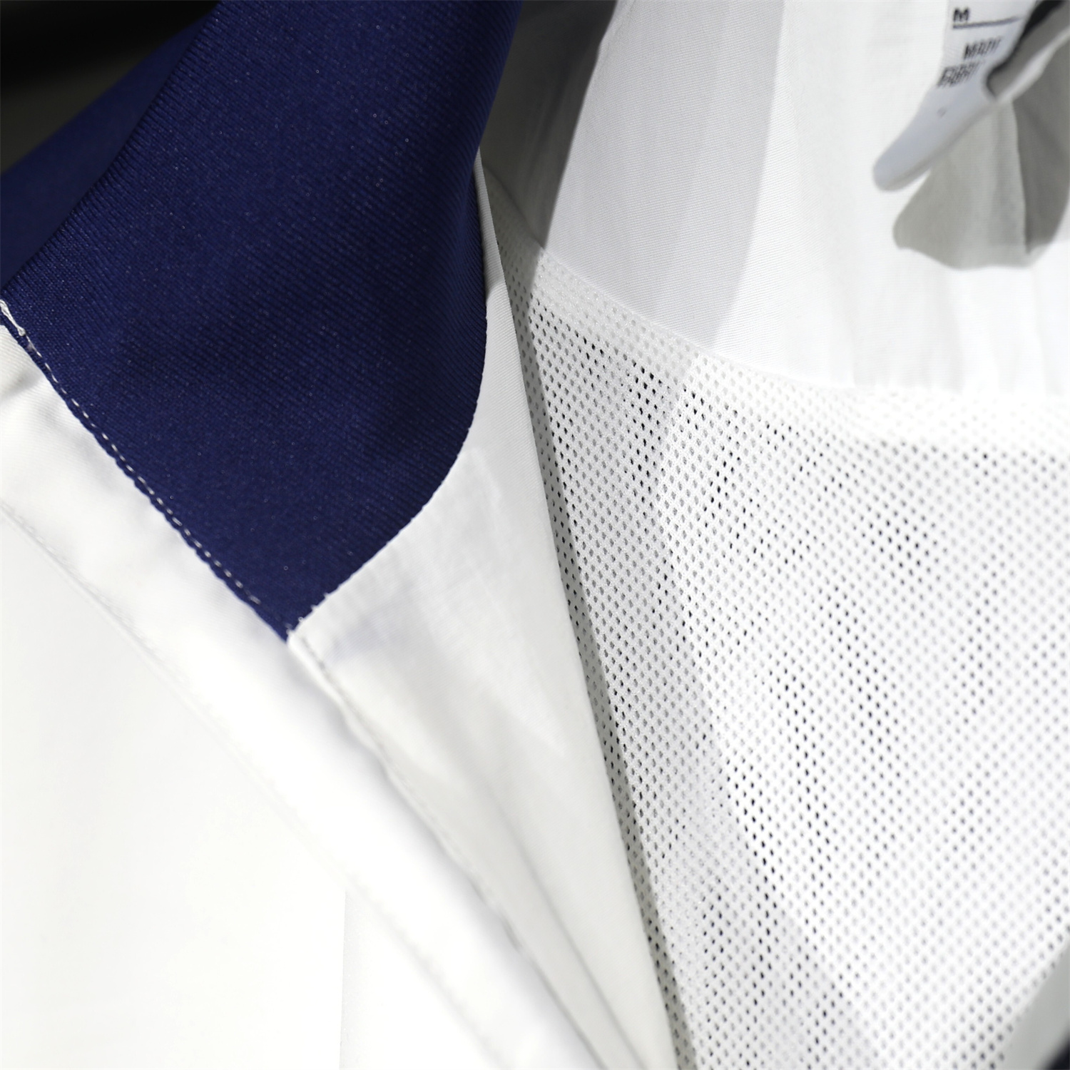 AlphaJersey-Paris Saint-Germain PSG 25-26 Throwback Windbreaker Jacket - White