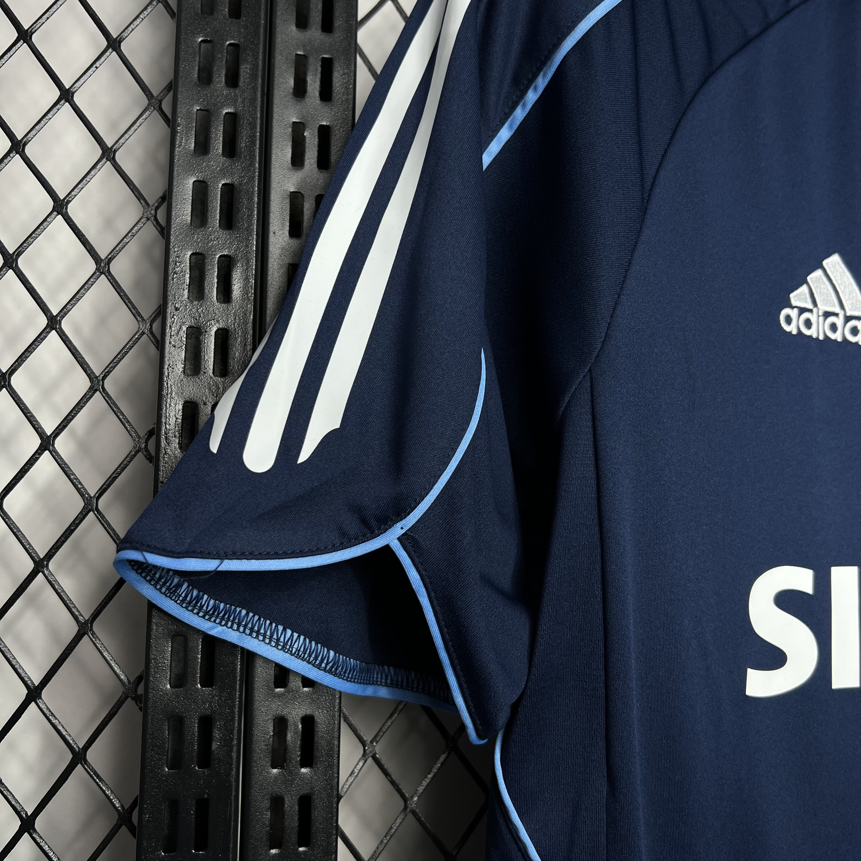 AlphaJersey-Retro Real Madrid 05-06 Away Jersey