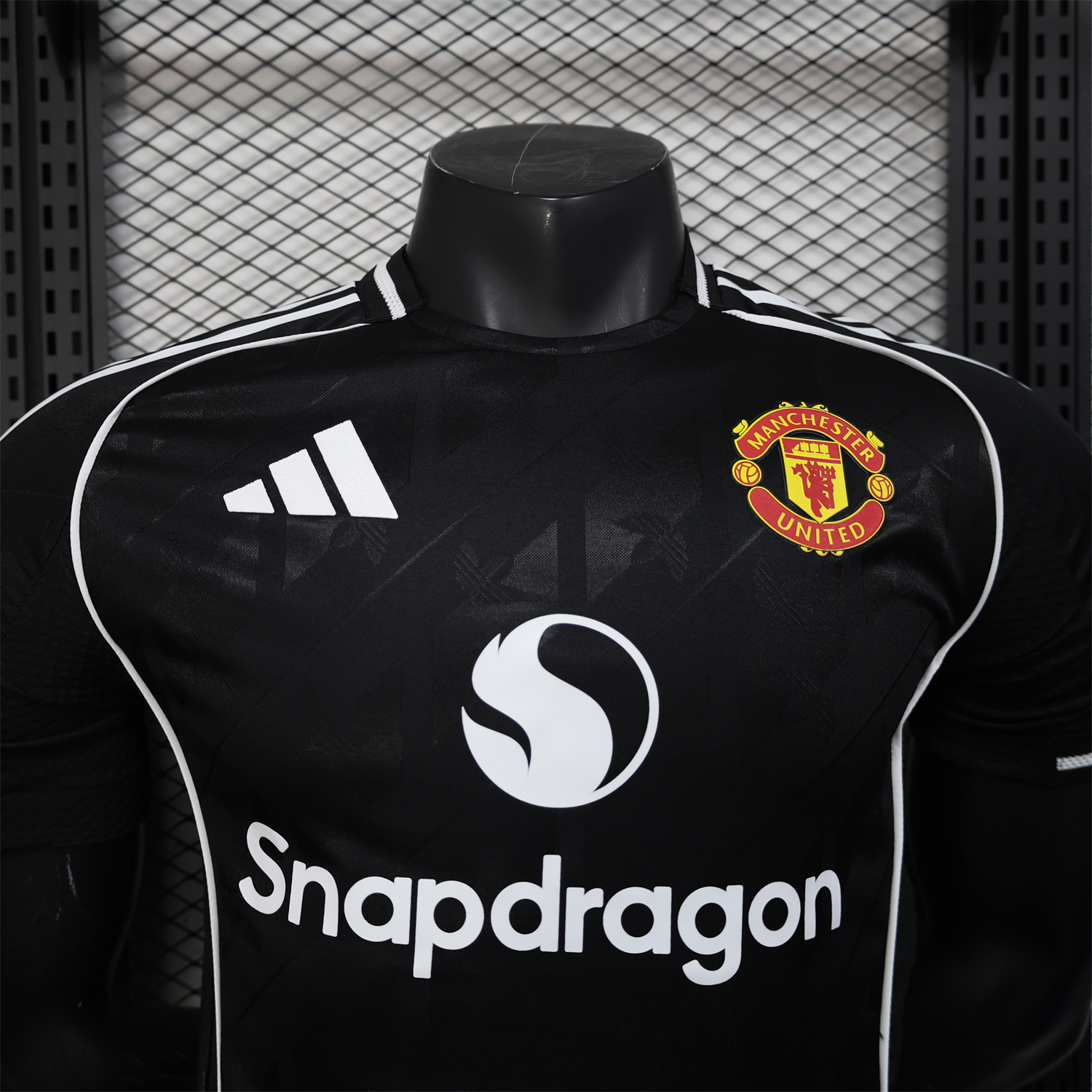 AlphaJersey-Manchester United 25-26 Black Training Jersey - Player Version