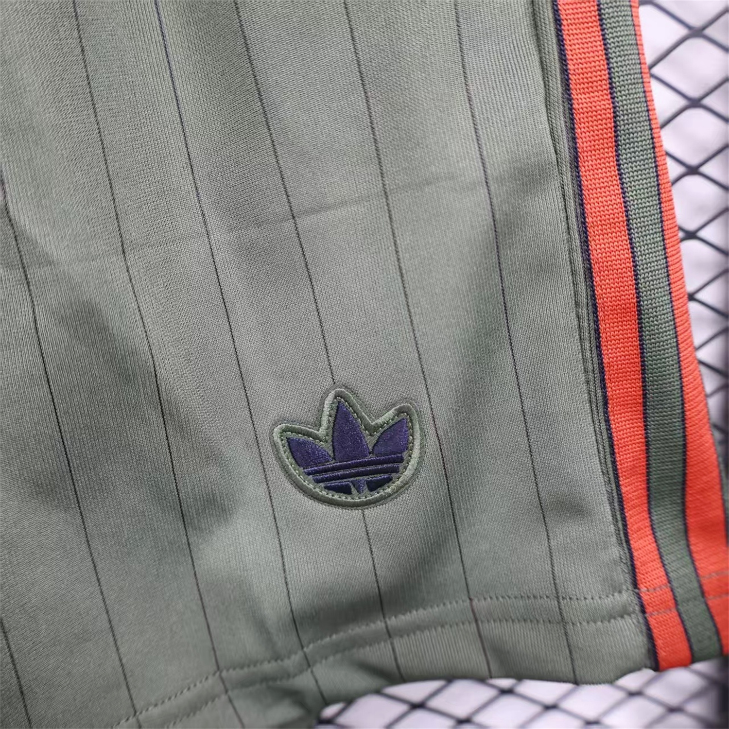 AlphaJersey-Bayern Munich 25-26 Trefoil Grey Green Travel Shorts - Player Version