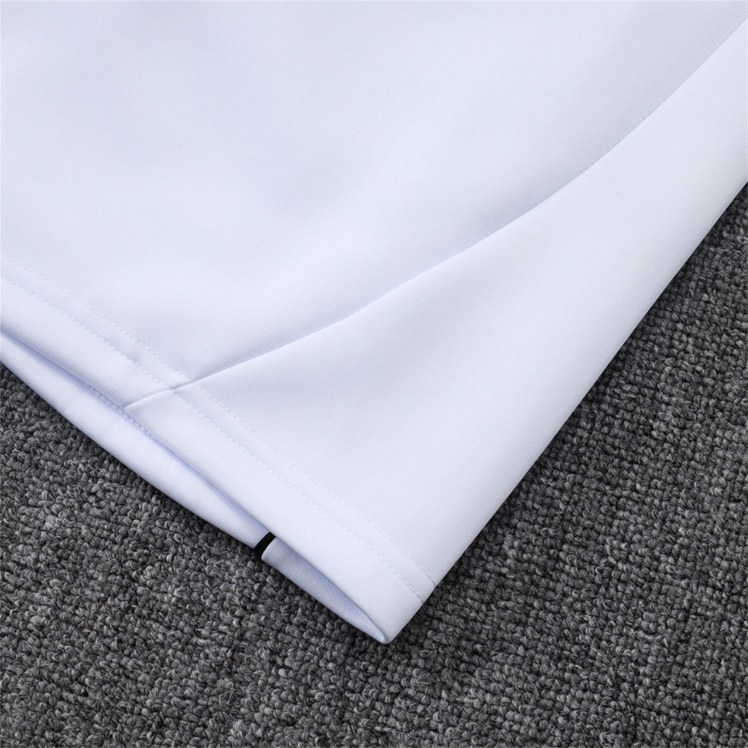 AlphaJersey-Real Madrid 25-26 Unsponsored Long Sleeve Training Set - White Top & Black Pants