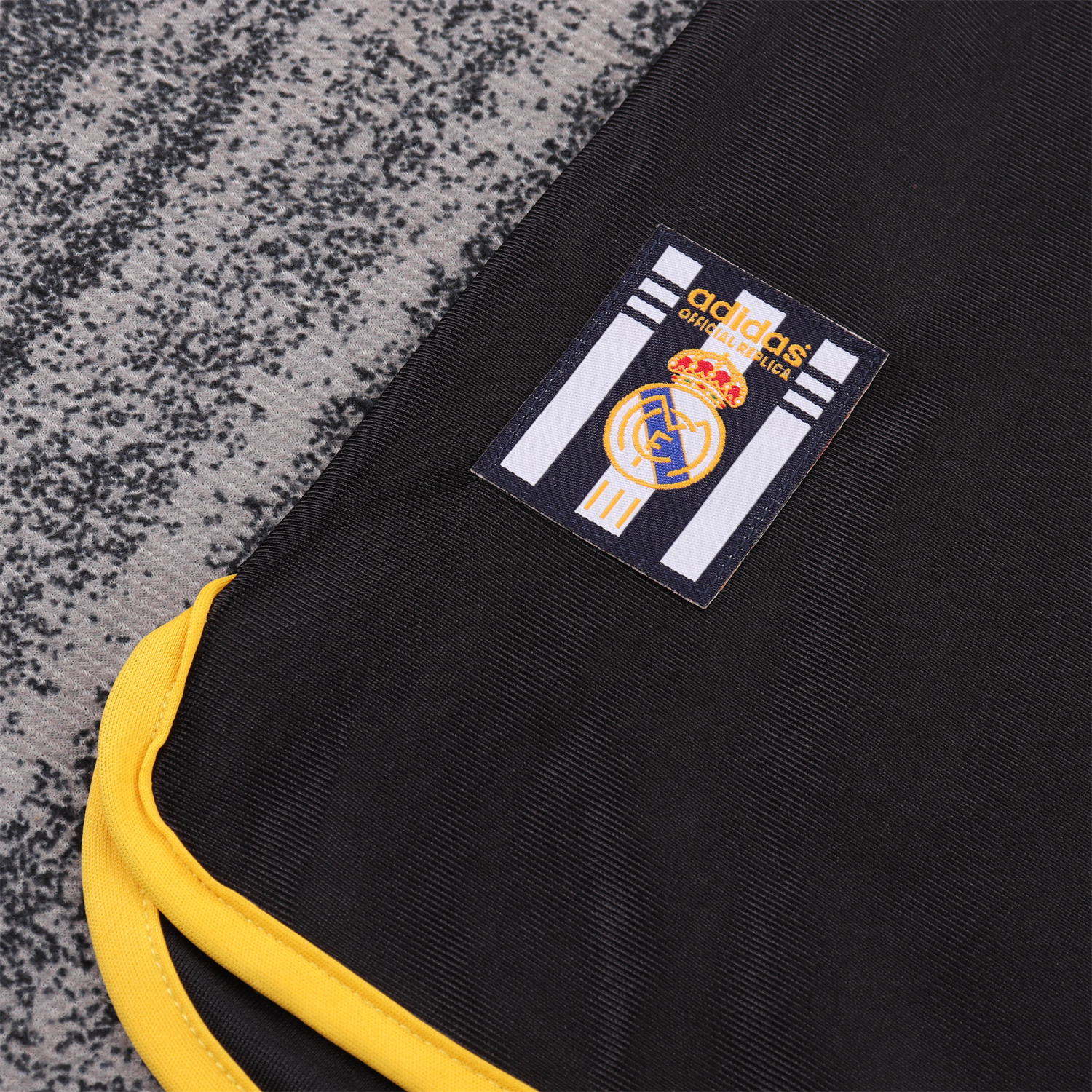 AlphaJersey-Retro Real Madrid 1999-01 Away Kids Kit