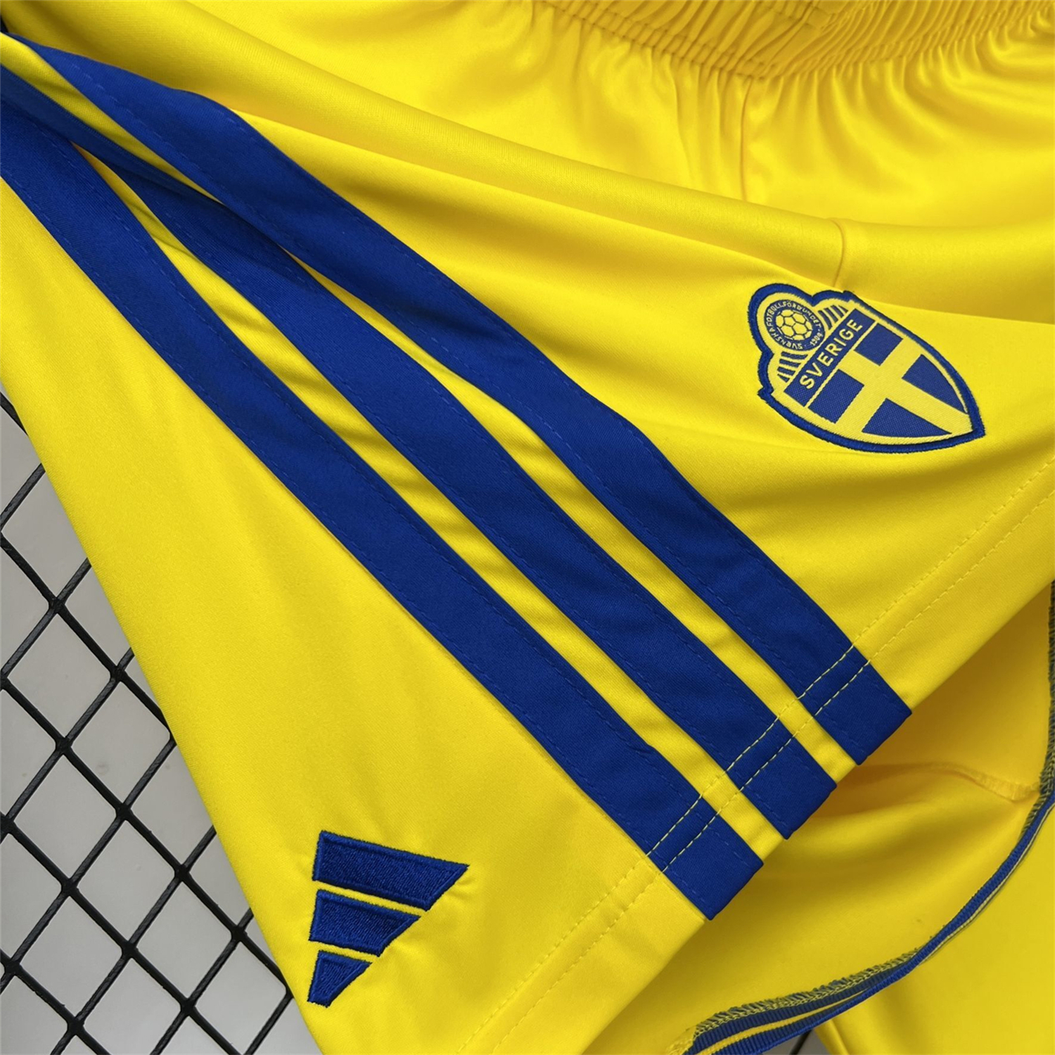 AlphaJersey-Sweden 2026 Yellow Shorts - Fans Version
