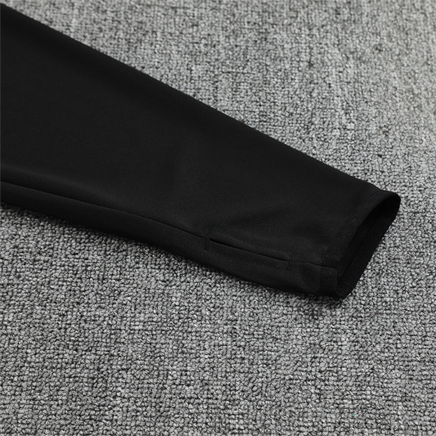 AlphaJersey-Juventus 25-26 Long Sleeve Training Set - Black Top and Black Pants