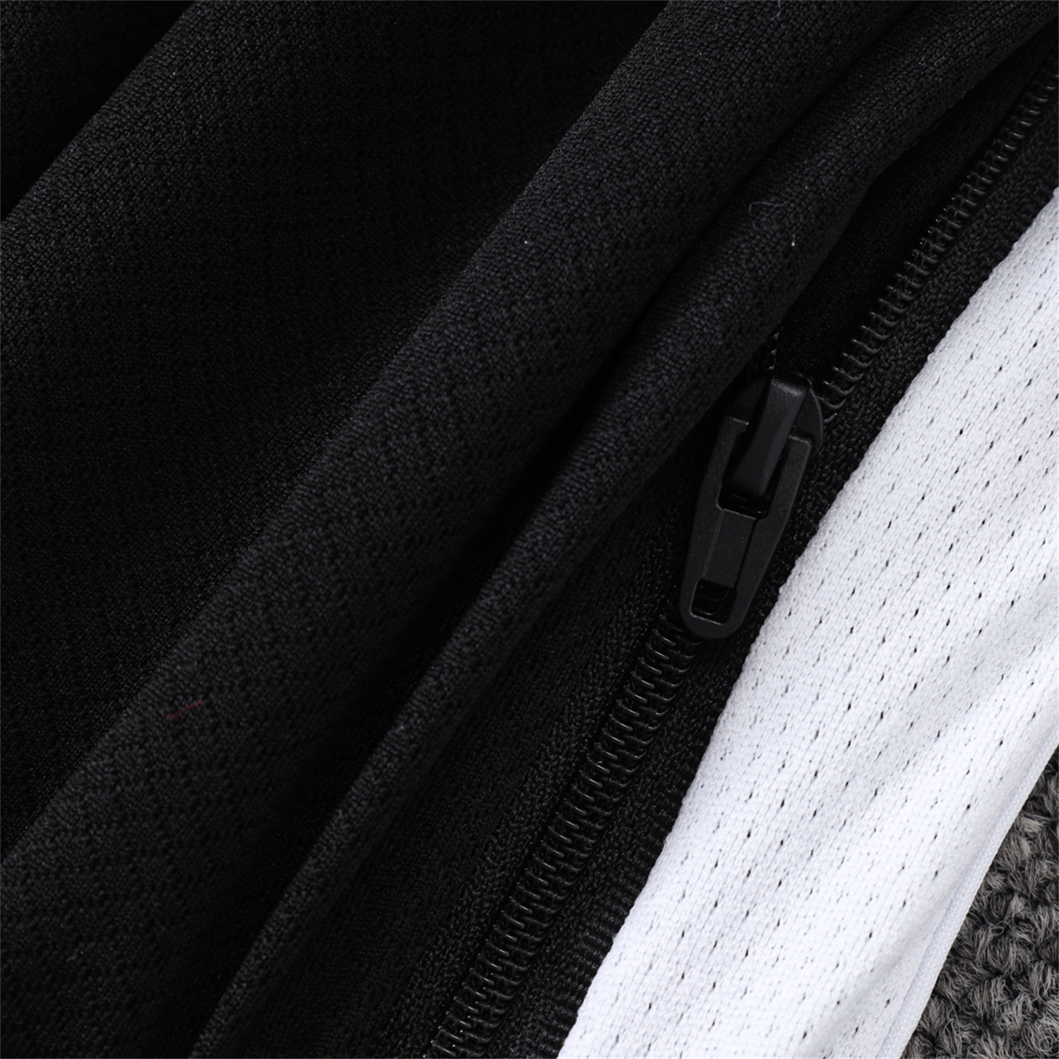 AlphaJersey-Paris Saint-Germain PSG 26-27 Short-Sleeve Training Set - White Border Black Top & Shorts