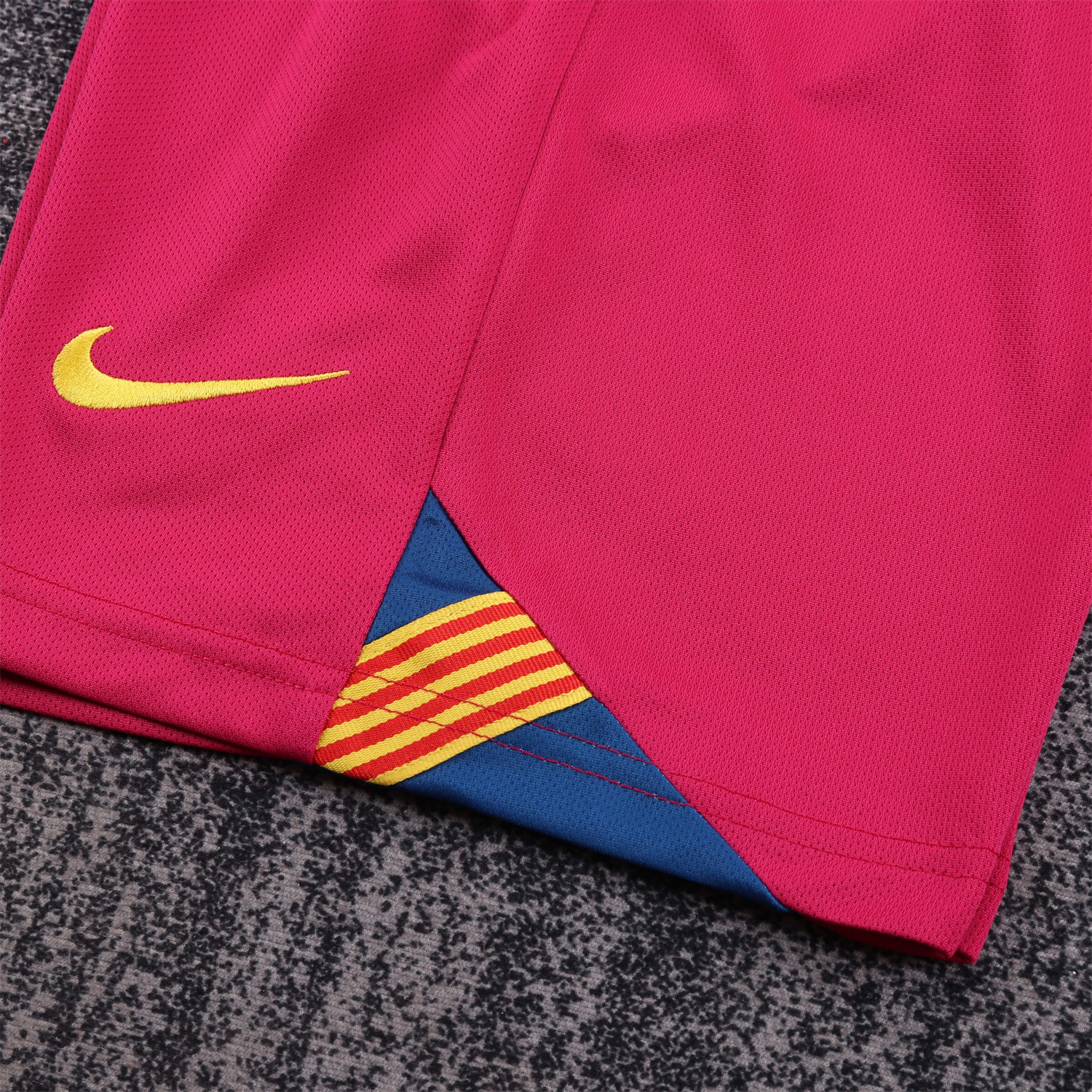 AlphaJersey-Retro Barcelona 2005-06 Home Long Sleeve Kids Kit