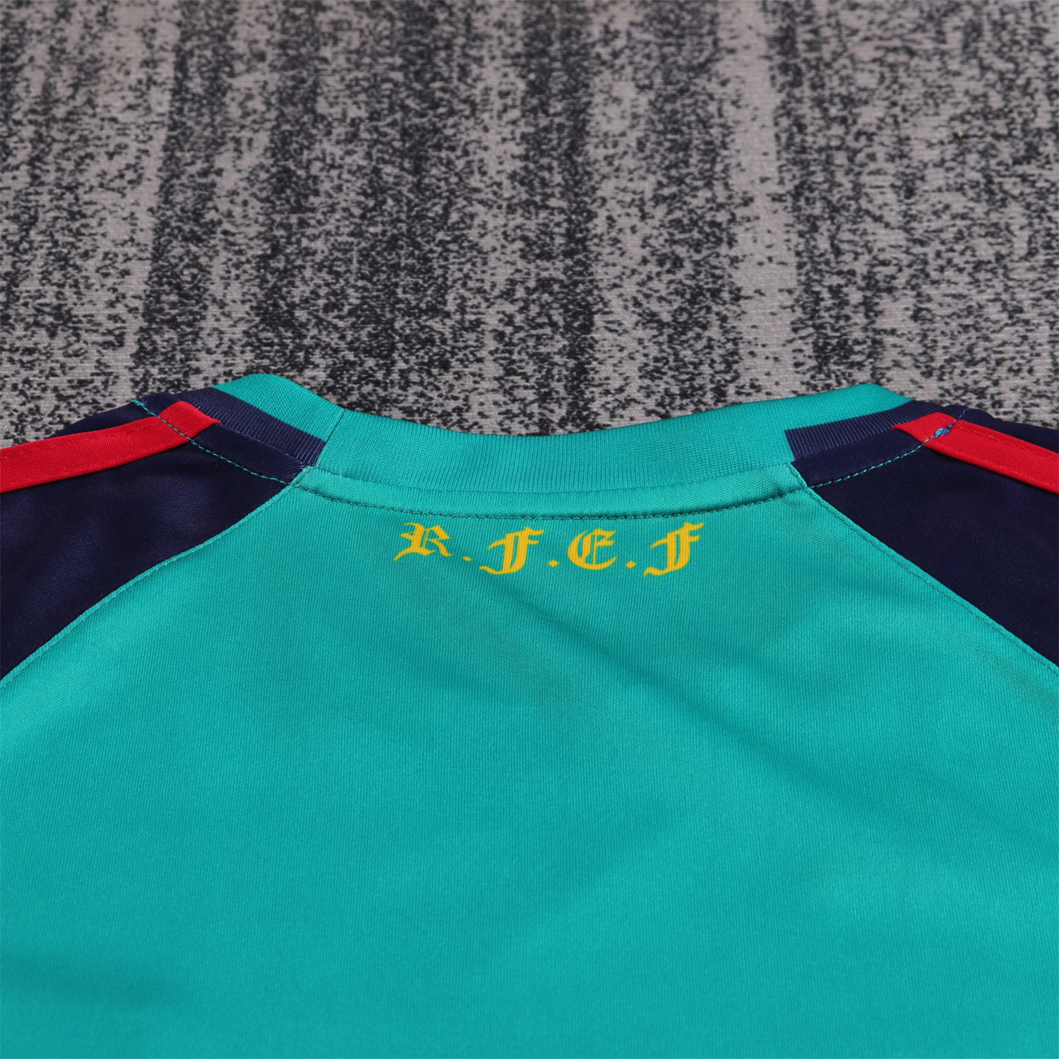 AlphaJersey-Retro Spain 2010 Green Goalkeeper Kids Kit
